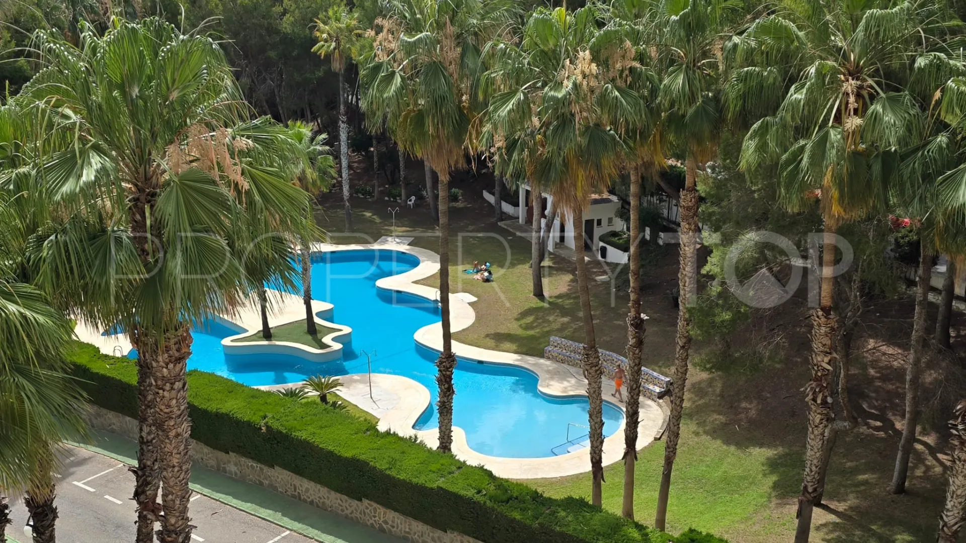 Apartamento con 2 dormitorios en venta en Orihuela Costa