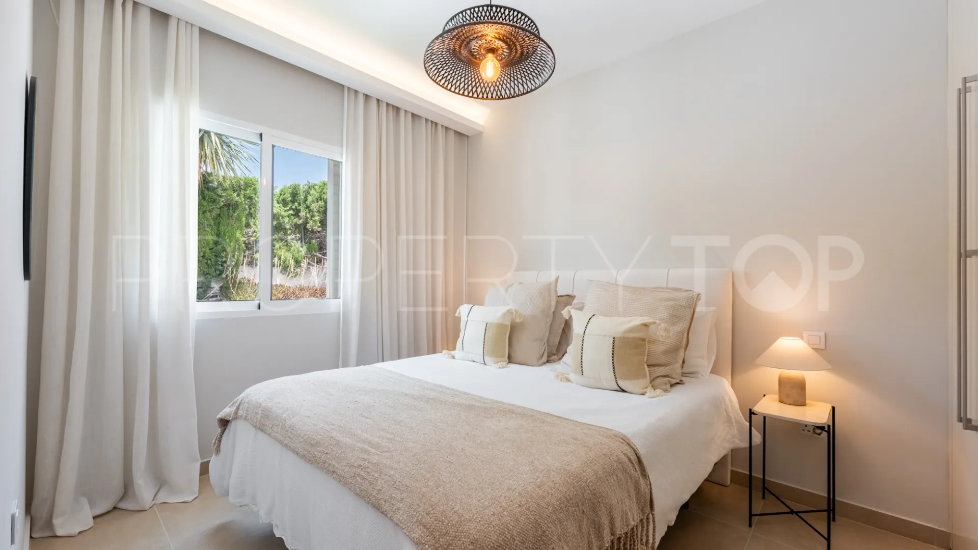 Los Dragos, atico duplex en venta de 3 dormitorios