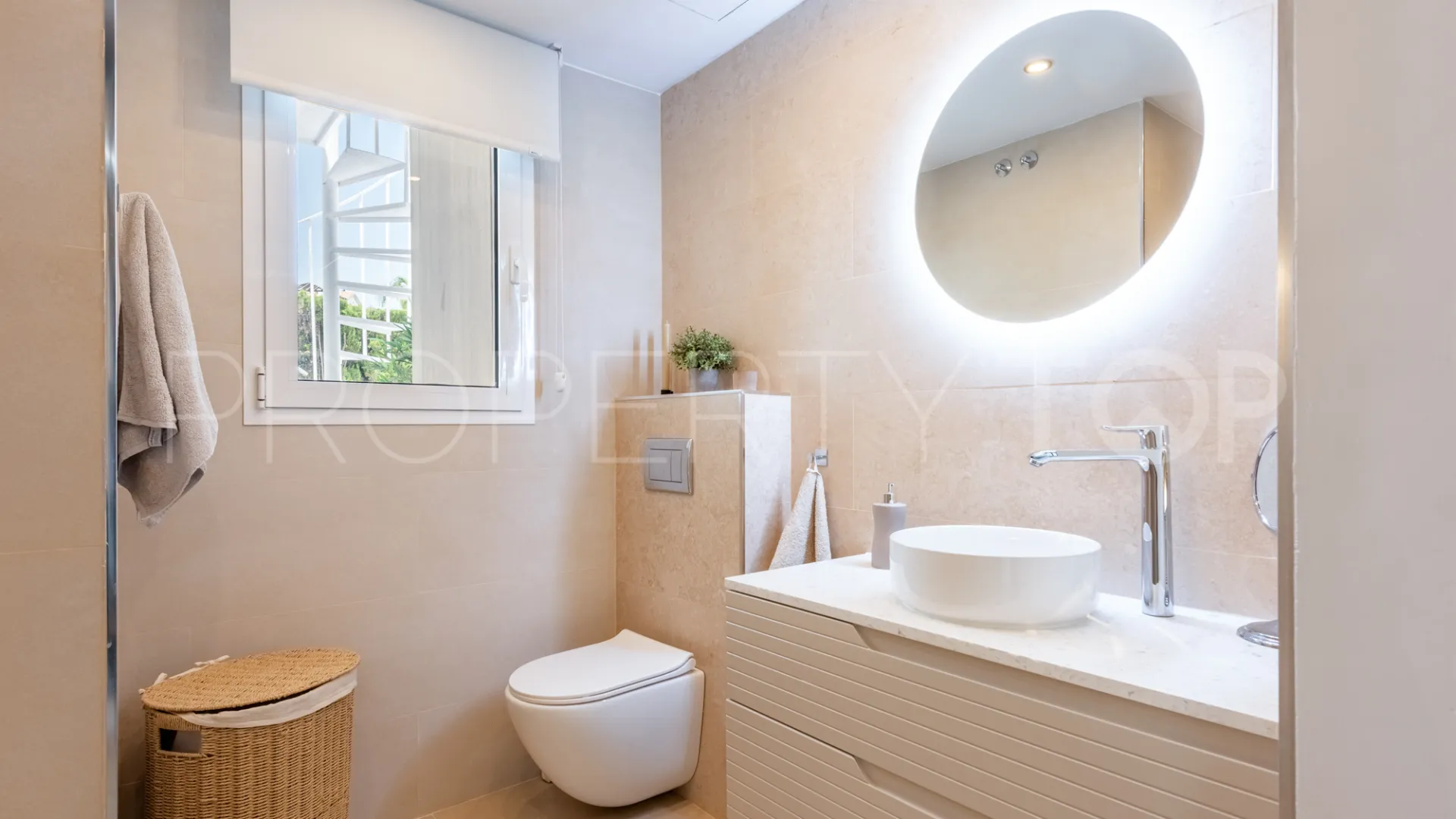 Los Dragos, atico duplex en venta de 3 dormitorios