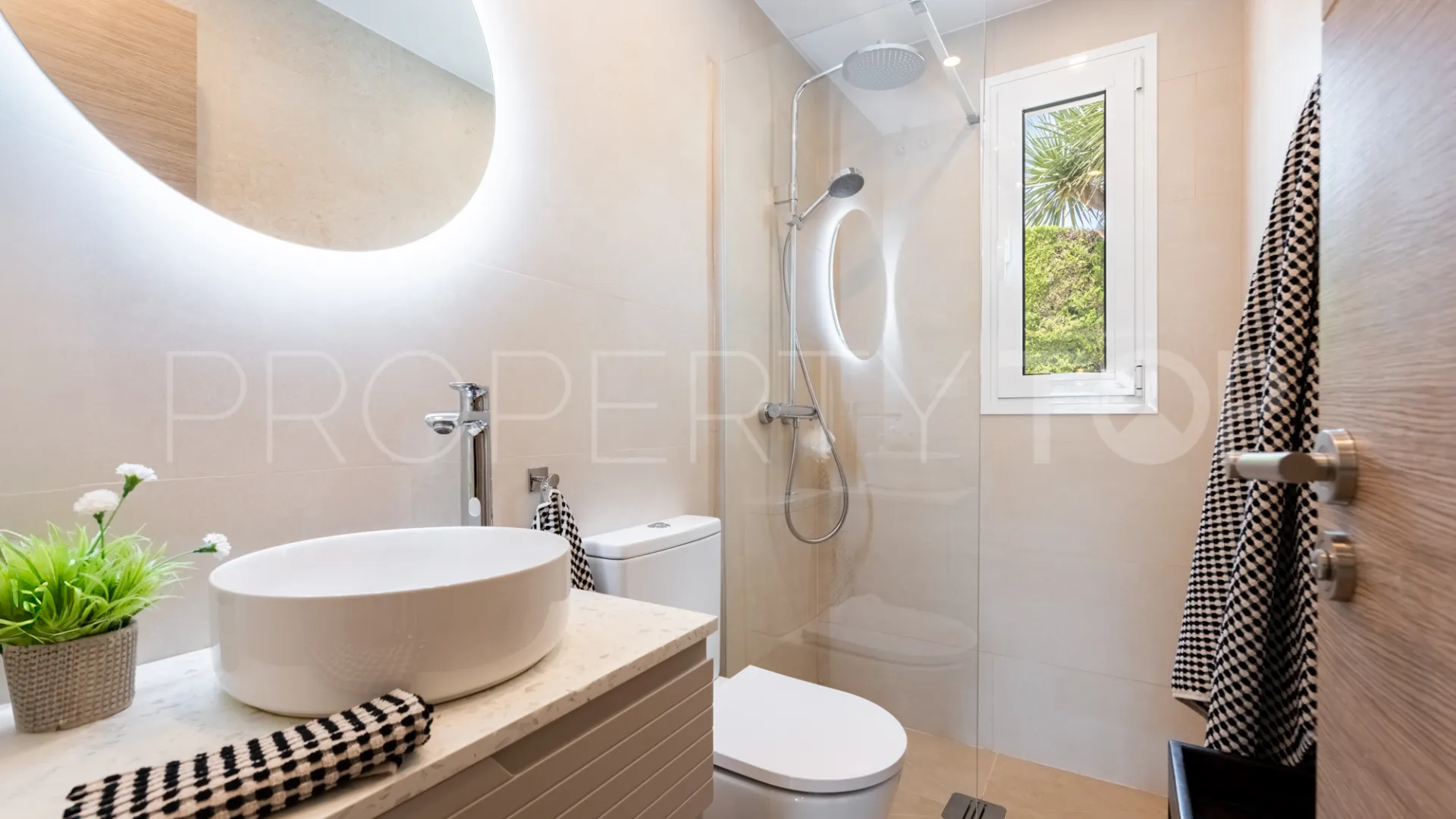 Los Dragos, atico duplex en venta de 3 dormitorios