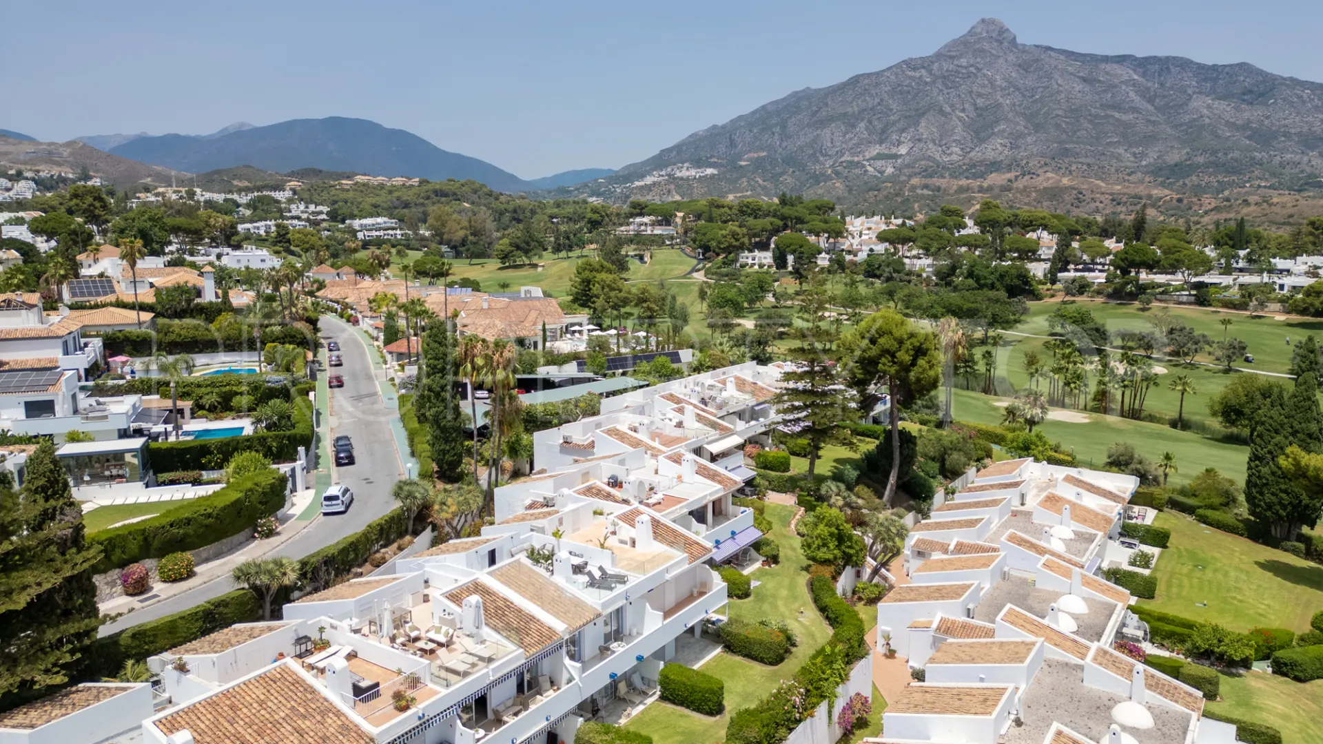 Los Dragos, atico duplex en venta de 3 dormitorios
