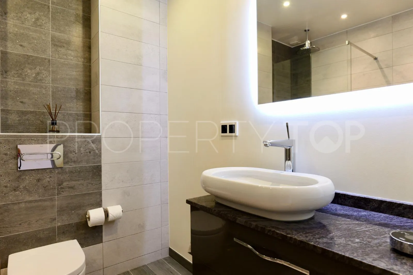 3 bedrooms apartment for sale in Marbella - Puerto Banus