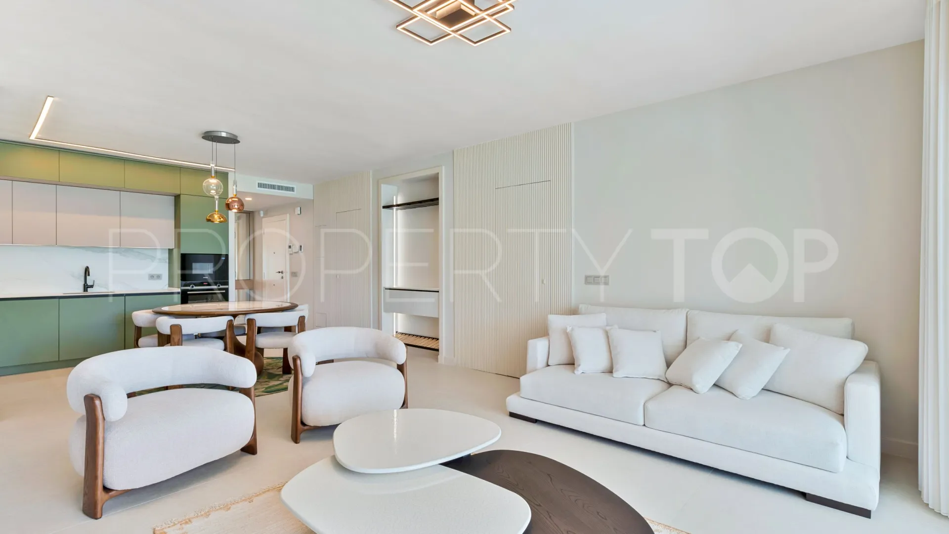 For sale 3 bedrooms ground floor apartment in Malambo