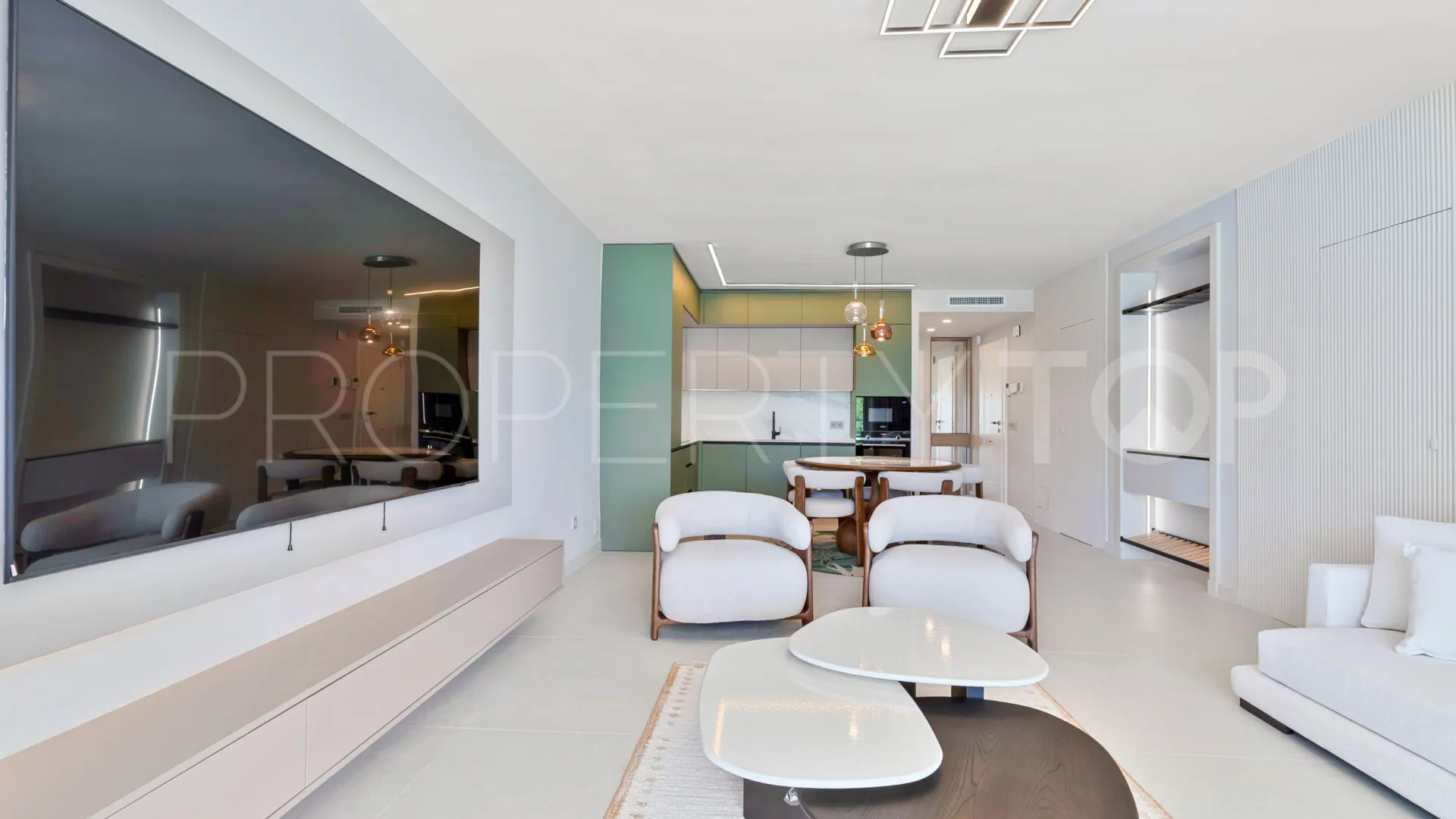 For sale 3 bedrooms ground floor apartment in Malambo