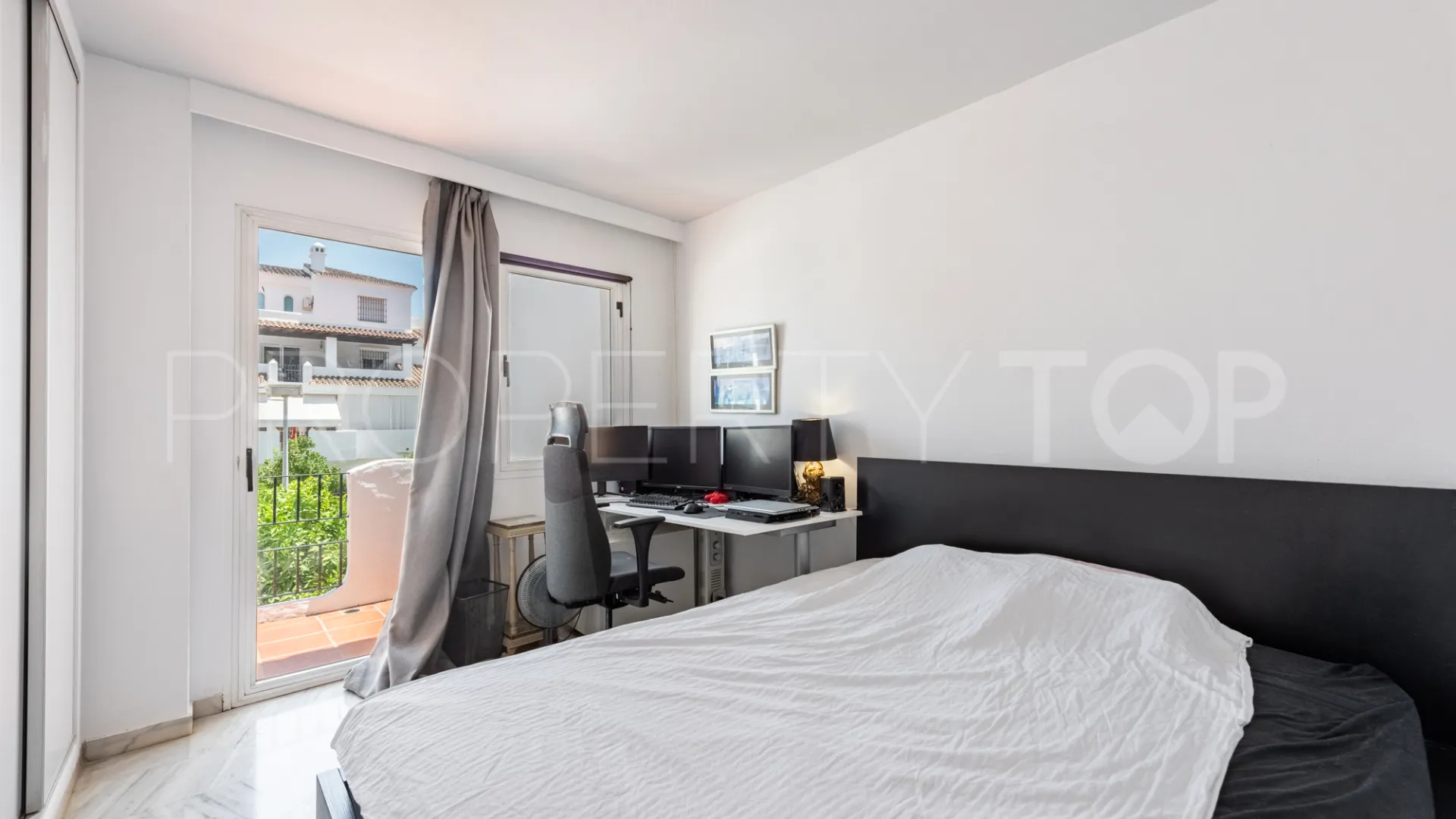 Se vende adosado en Los Naranjos de Marbella