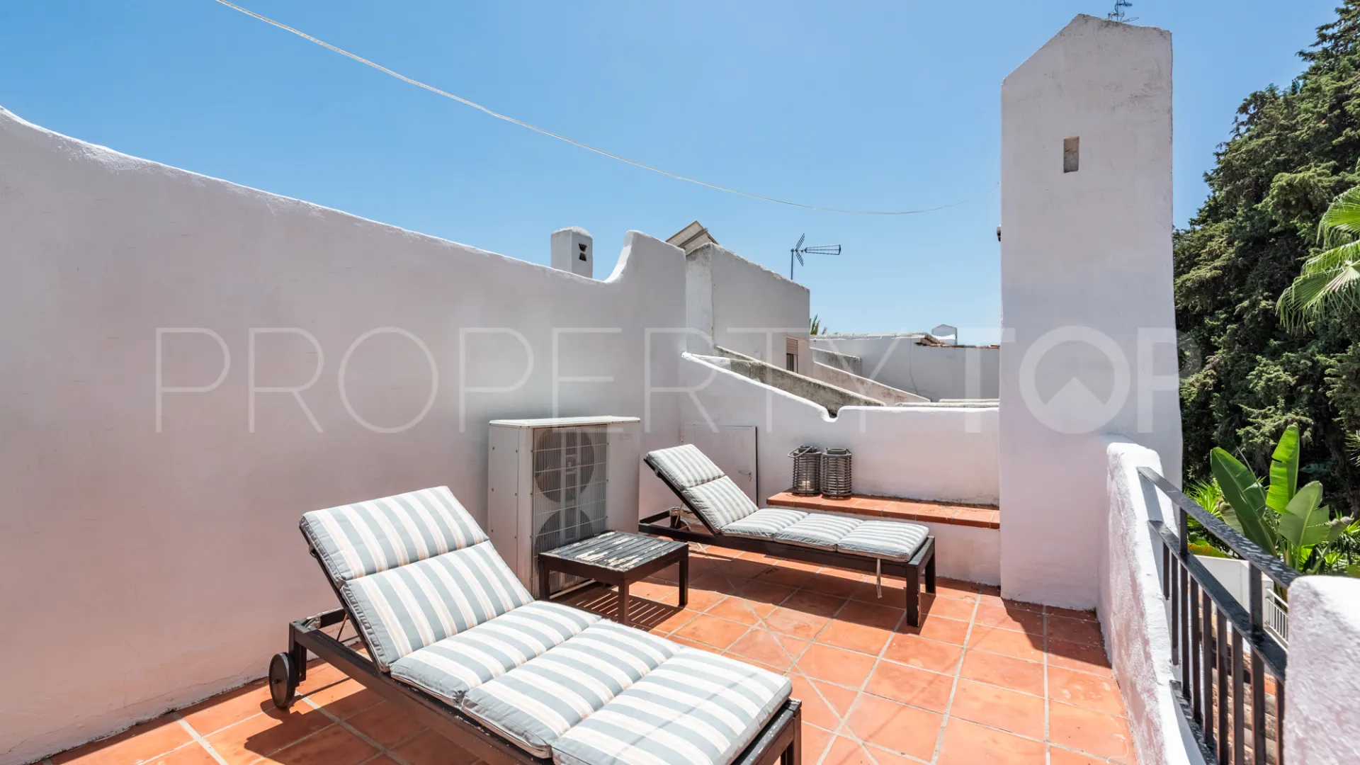 Se vende adosado en Los Naranjos de Marbella