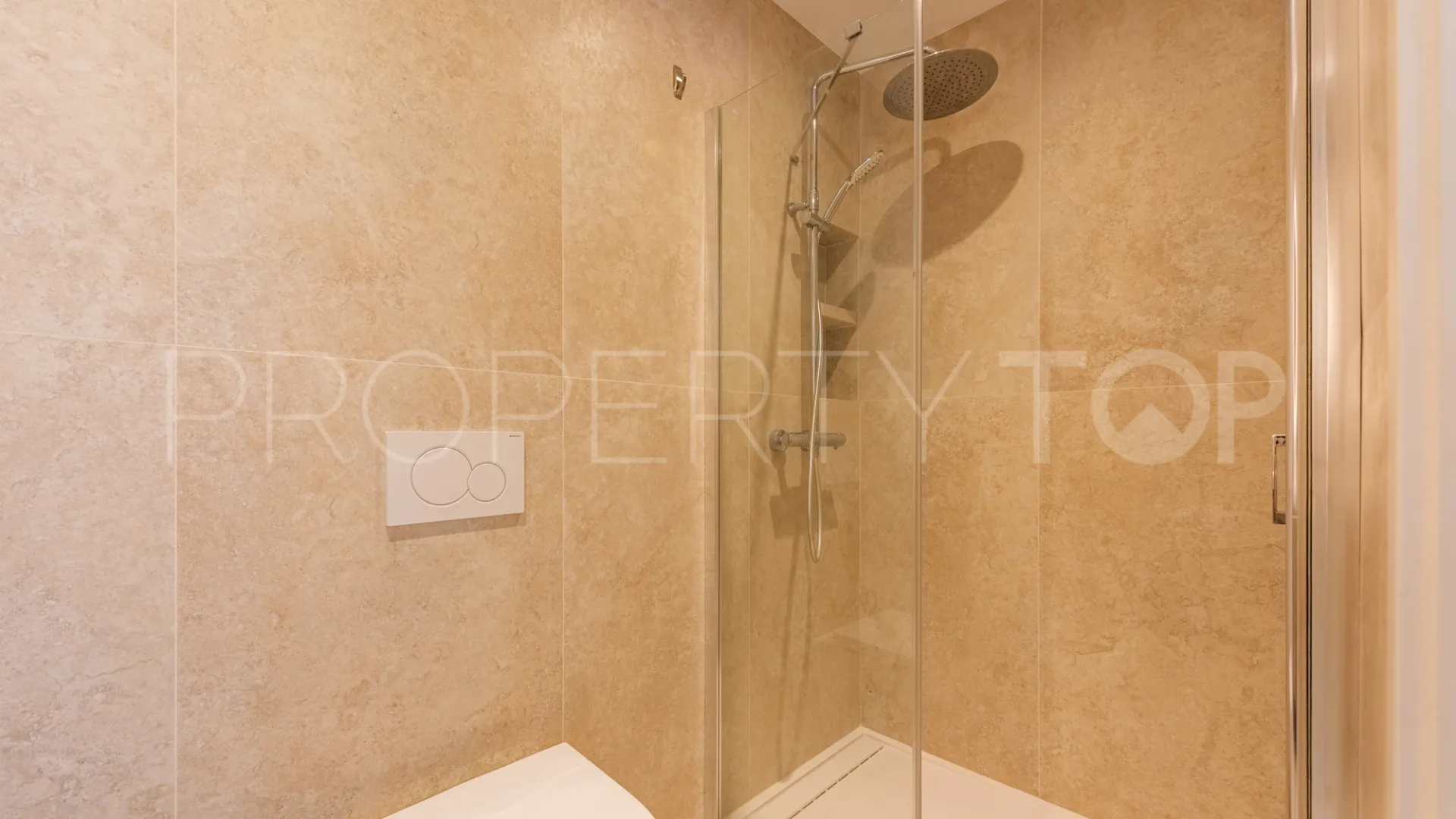 Se vende adosado en Los Naranjos de Marbella