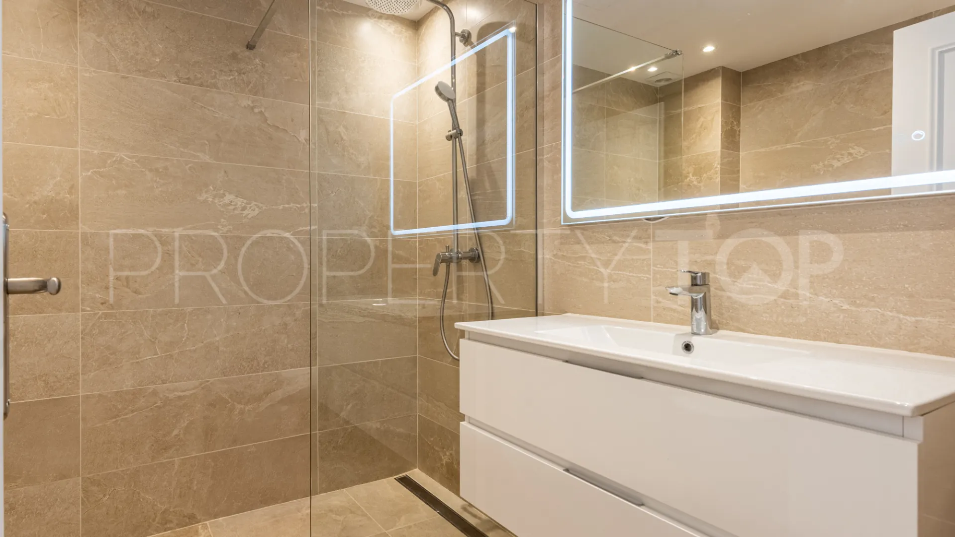 For sale apartment with 2 bedrooms in Cerro Blanco
