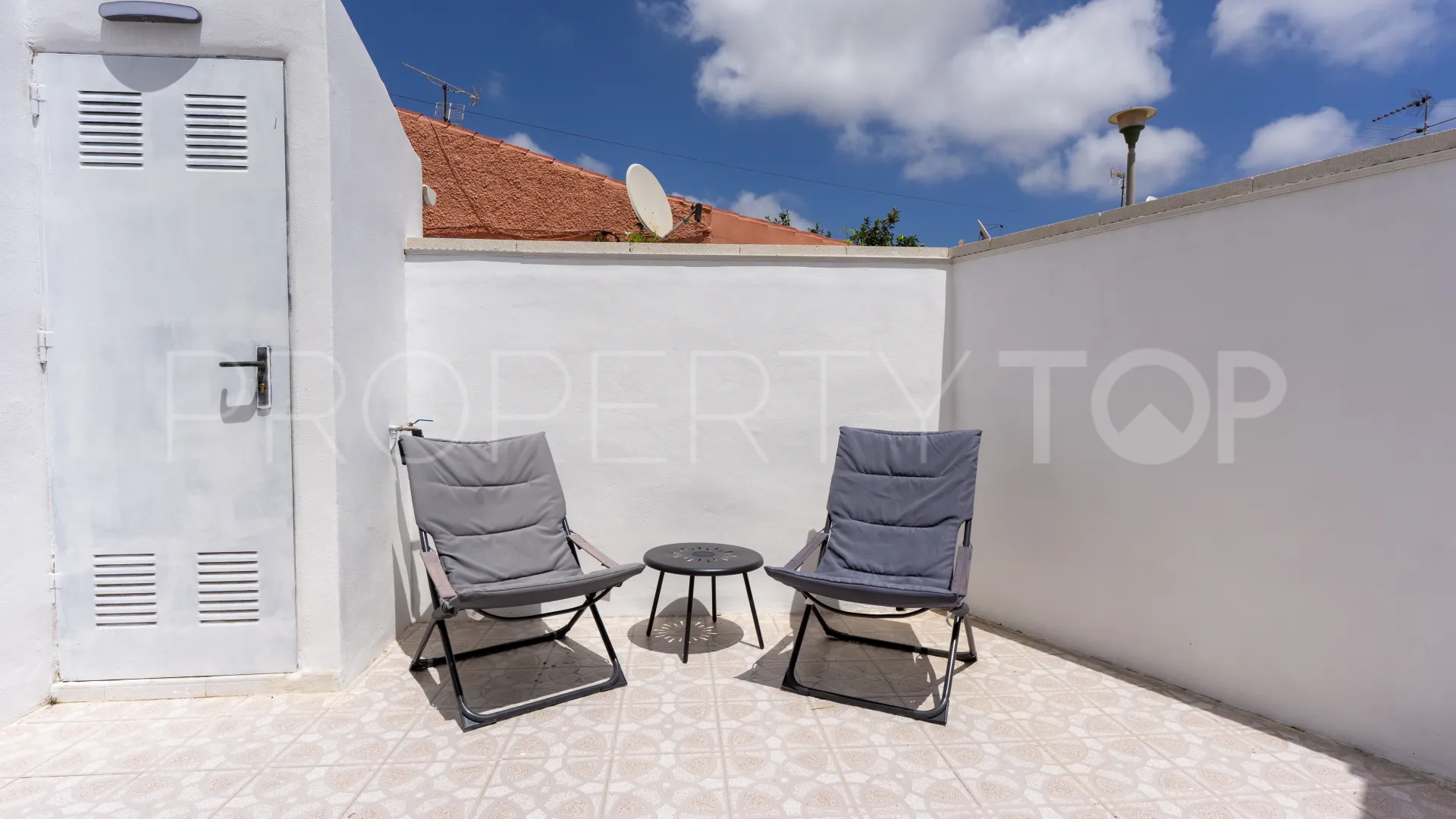 Apartamento planta baja de 3 dormitorios a la venta en Torrevieja