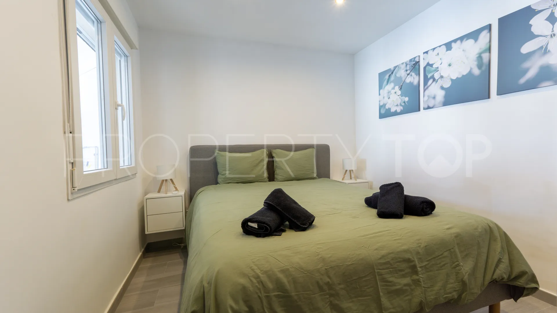 Apartamento planta baja de 3 dormitorios a la venta en Torrevieja