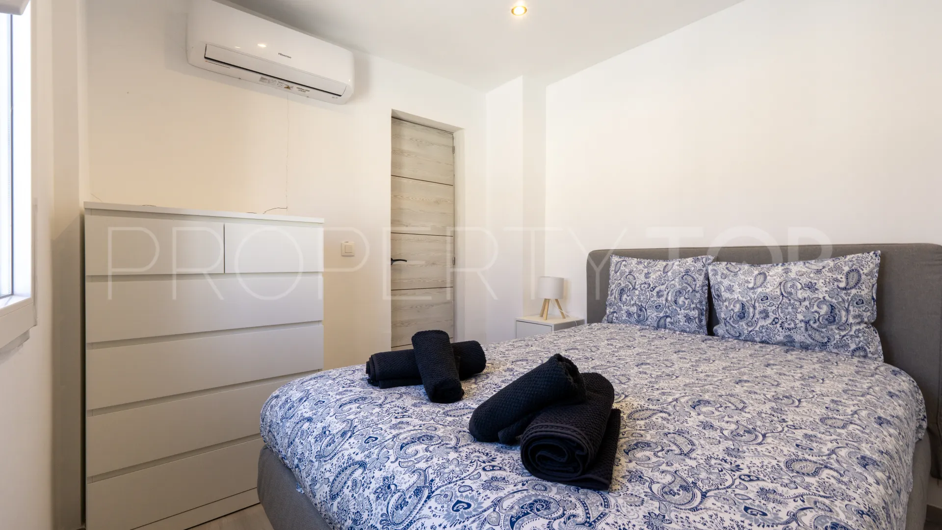 Apartamento planta baja de 3 dormitorios a la venta en Torrevieja