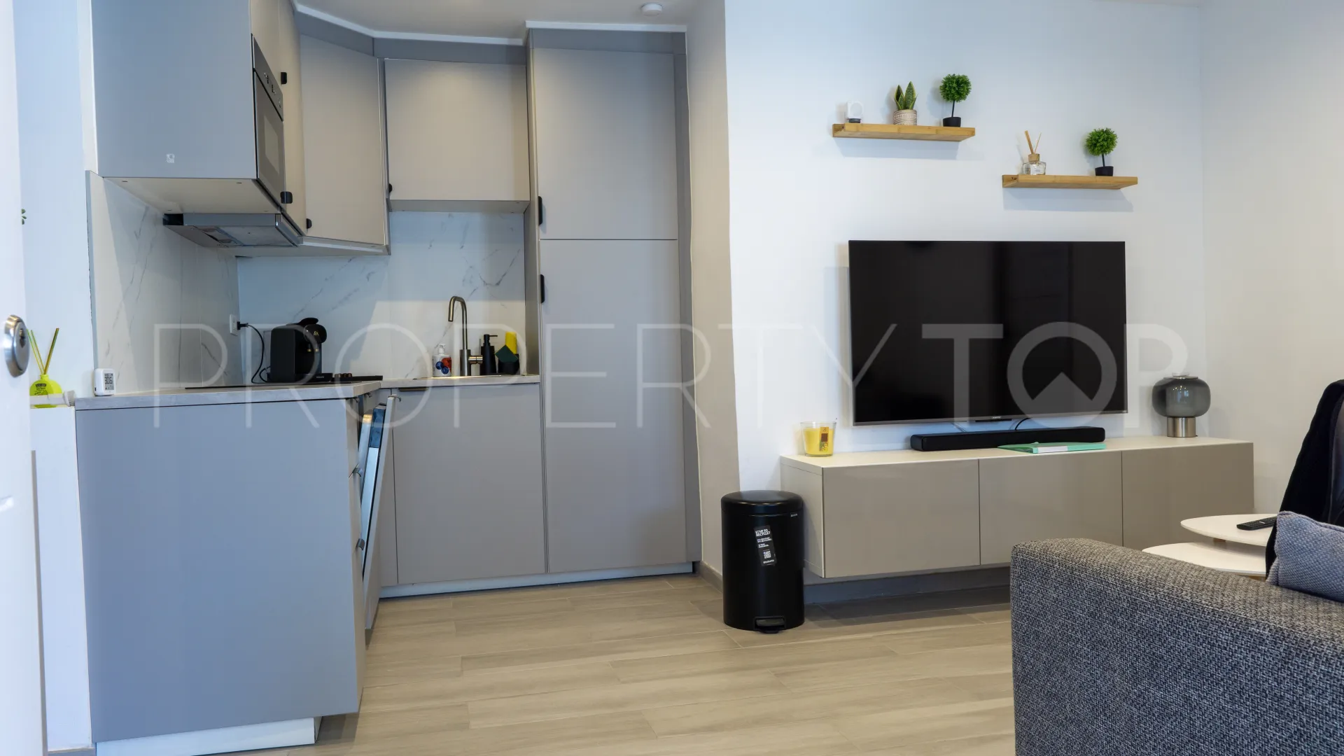 Apartamento planta baja de 3 dormitorios a la venta en Torrevieja