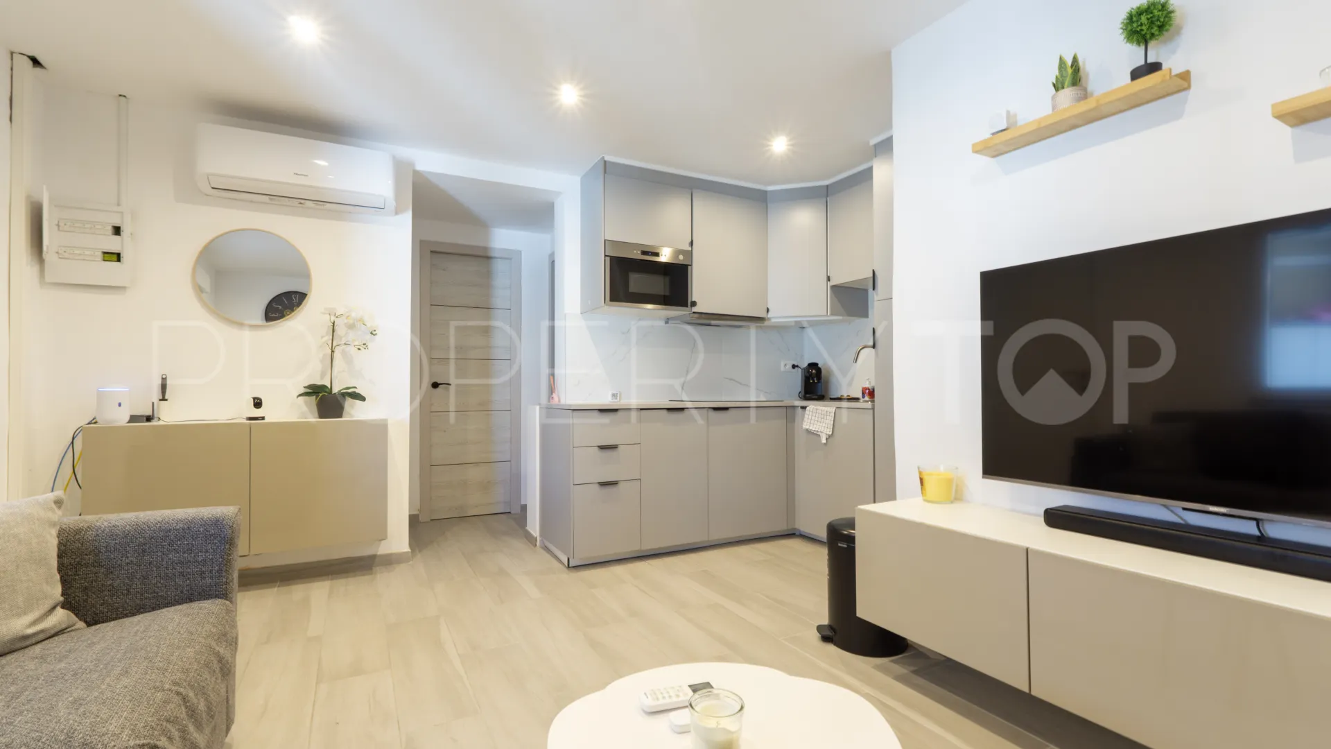 Apartamento planta baja de 3 dormitorios a la venta en Torrevieja