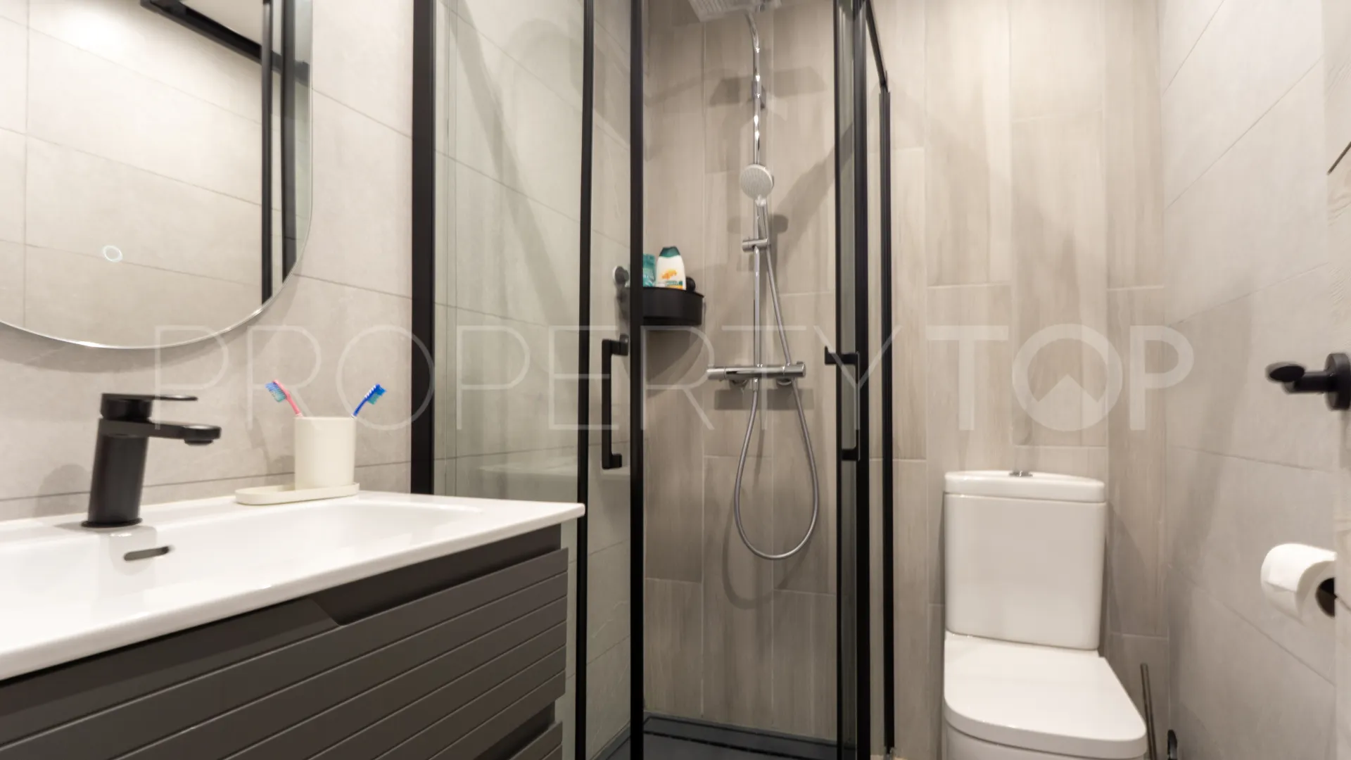 Apartamento planta baja de 3 dormitorios a la venta en Torrevieja