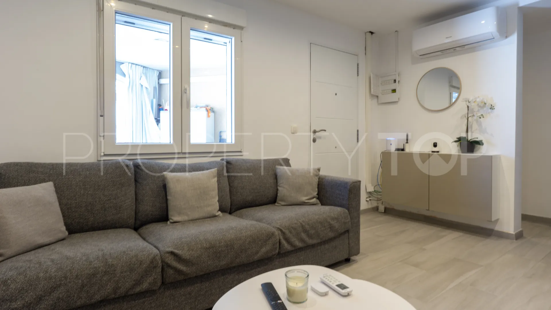 Apartamento planta baja de 3 dormitorios a la venta en Torrevieja