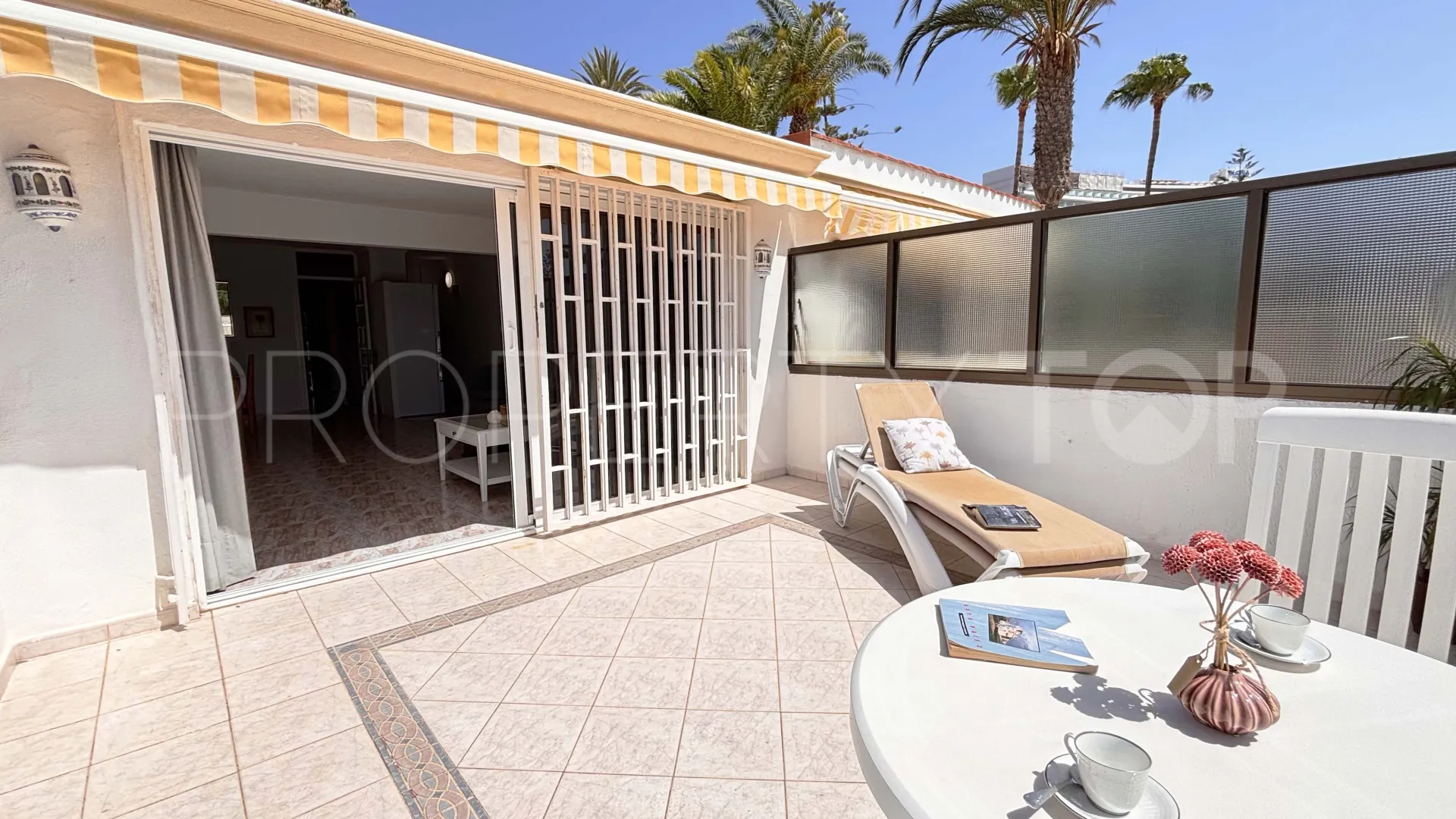 Se vende apartamento en Monte Rojo con 1 dormitorio
