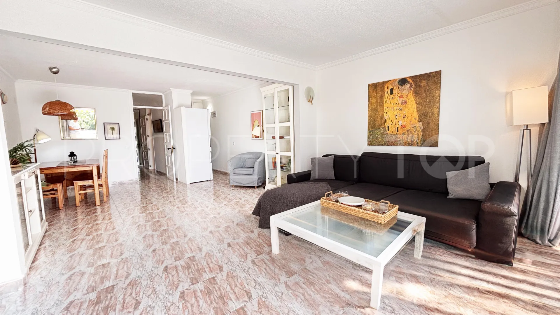 Se vende apartamento en Monte Rojo con 1 dormitorio