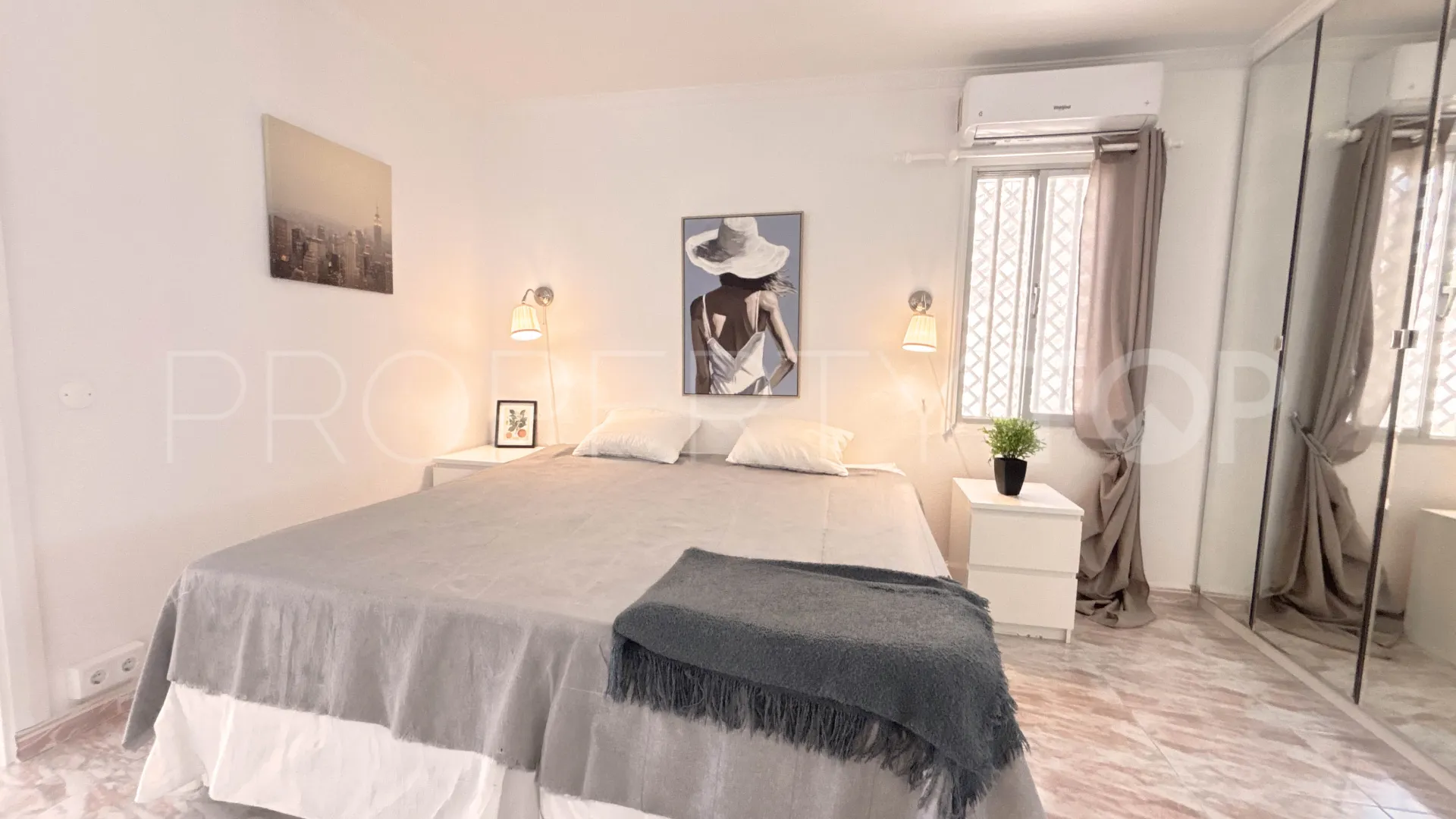 Se vende apartamento en Monte Rojo con 1 dormitorio