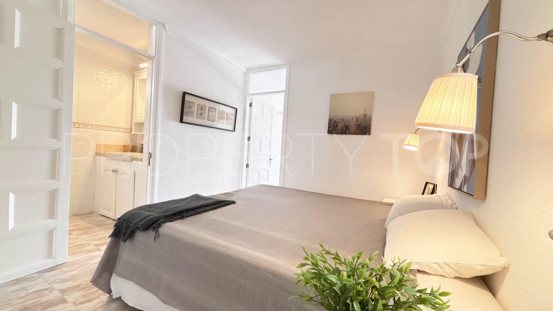 Se vende apartamento en Monte Rojo con 1 dormitorio