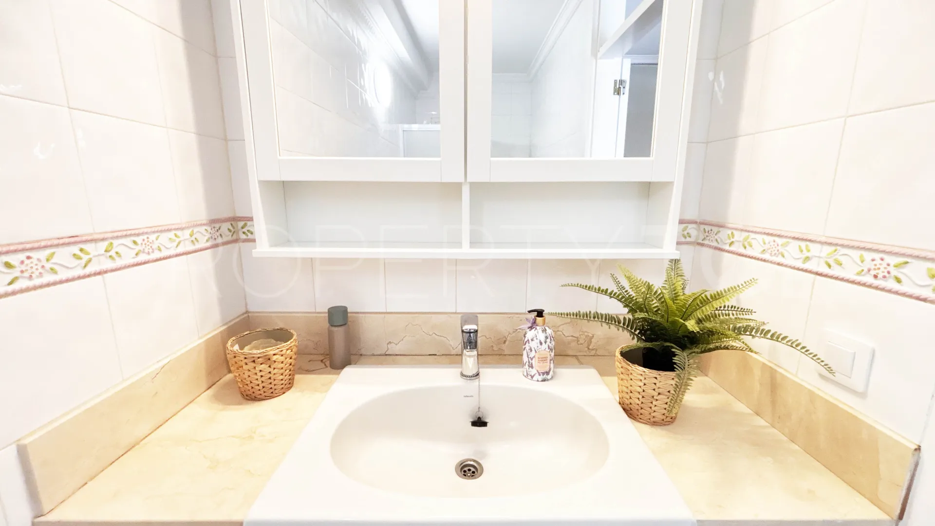 Se vende apartamento en Monte Rojo con 1 dormitorio