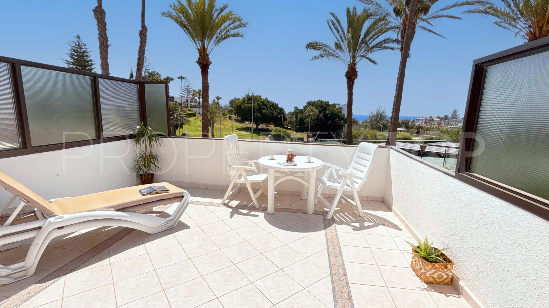 Se vende apartamento en Monte Rojo con 1 dormitorio