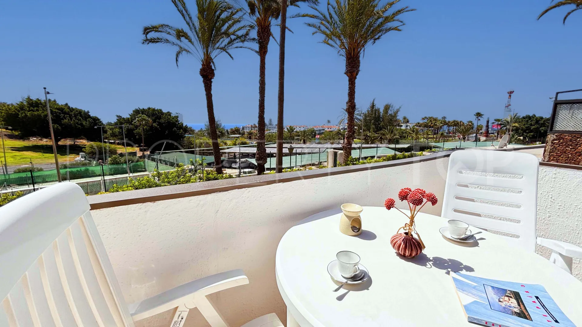 Se vende apartamento en Monte Rojo con 1 dormitorio