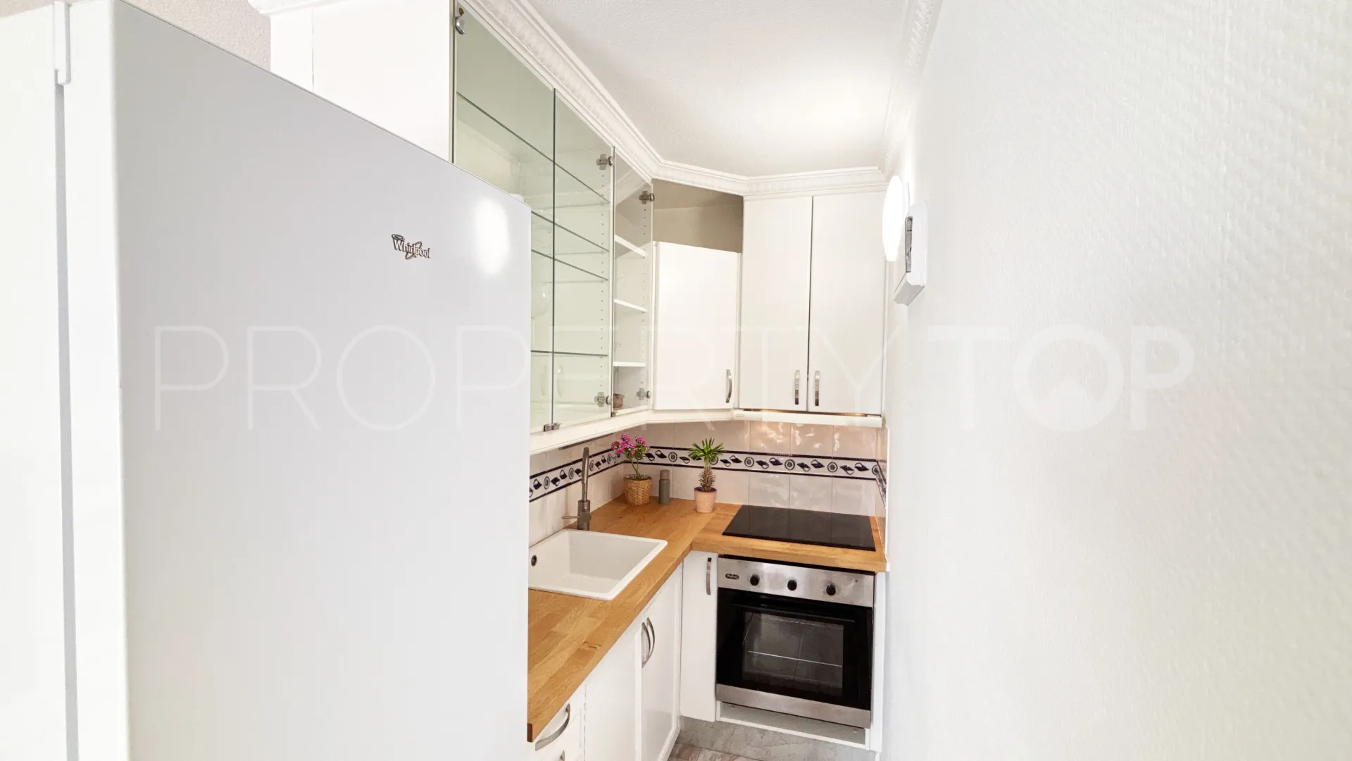 Se vende apartamento en Monte Rojo con 1 dormitorio