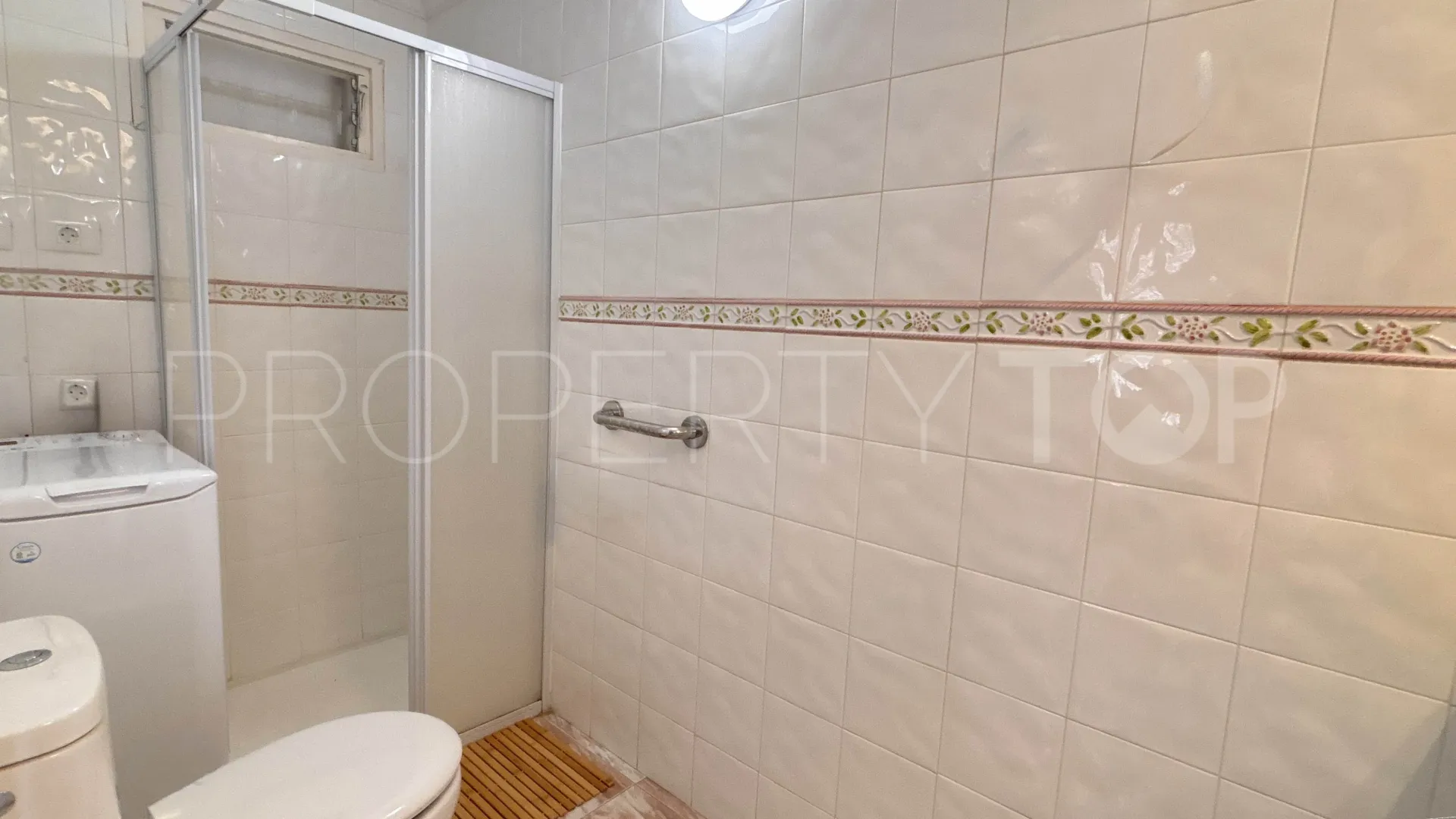 Se vende apartamento en Monte Rojo con 1 dormitorio