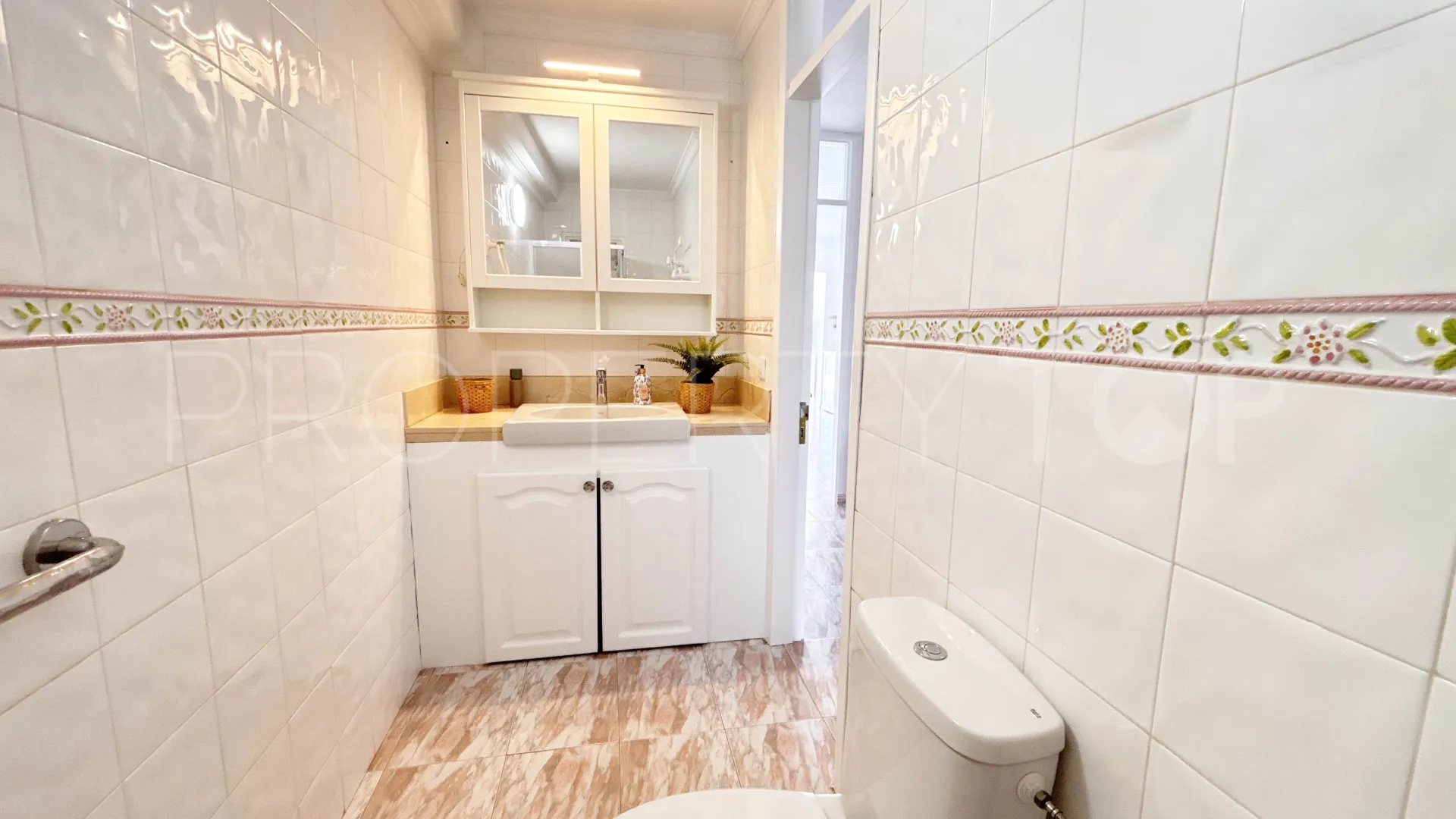 Se vende apartamento en Monte Rojo con 1 dormitorio