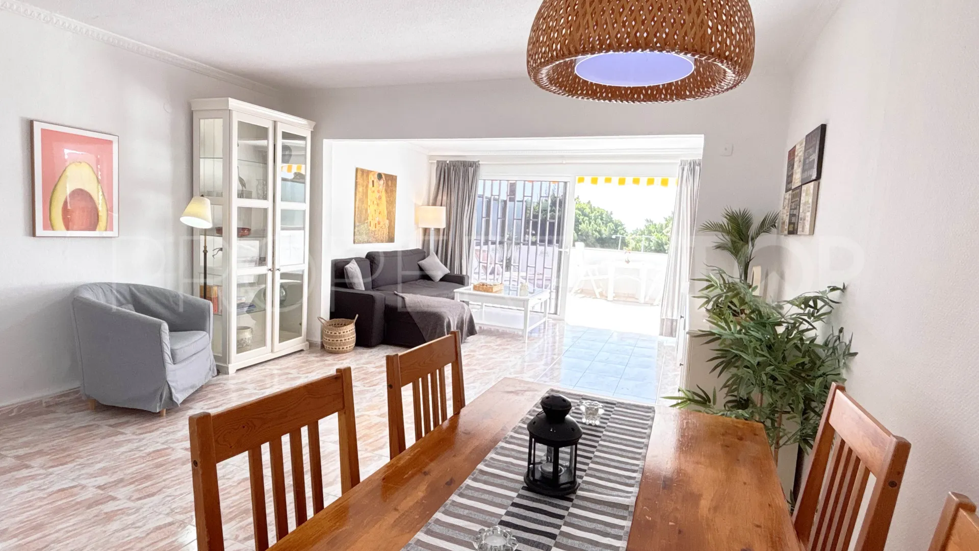 Se vende apartamento en Monte Rojo con 1 dormitorio