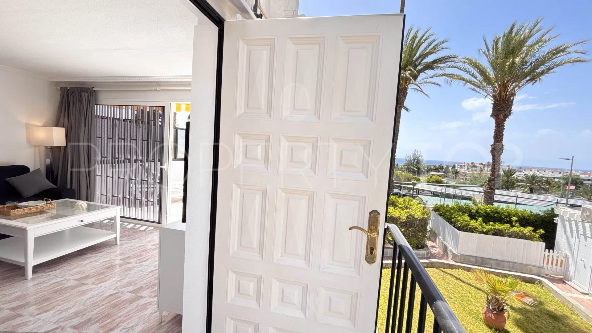 Se vende apartamento en Monte Rojo con 1 dormitorio