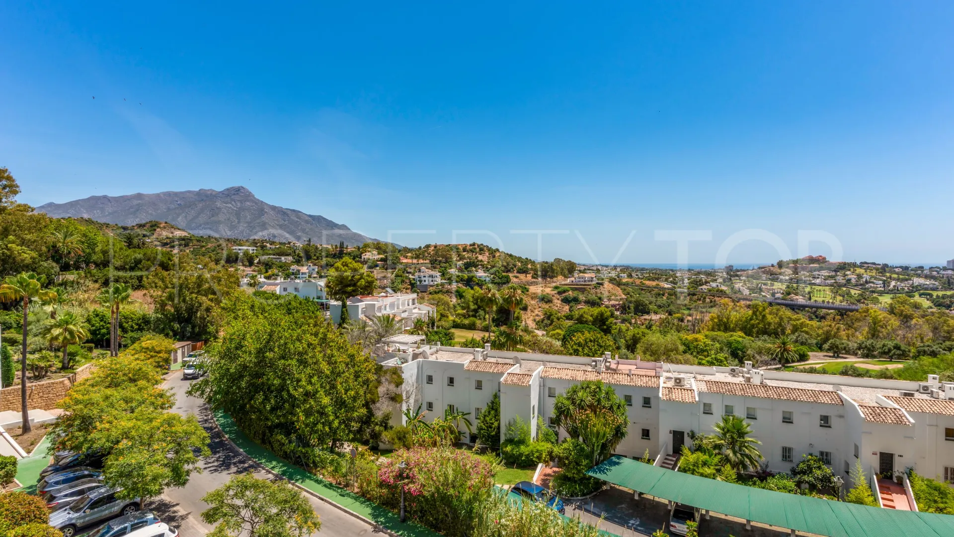 For sale duplex penthouse in La Quinta Suites