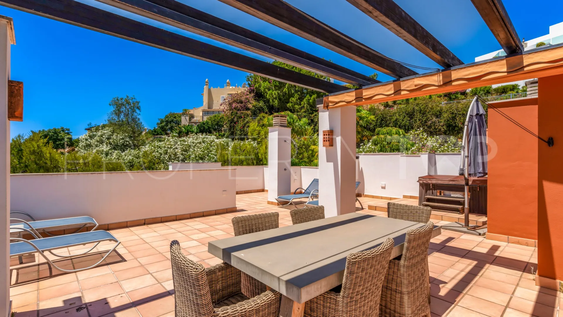 For sale duplex penthouse in La Quinta Suites