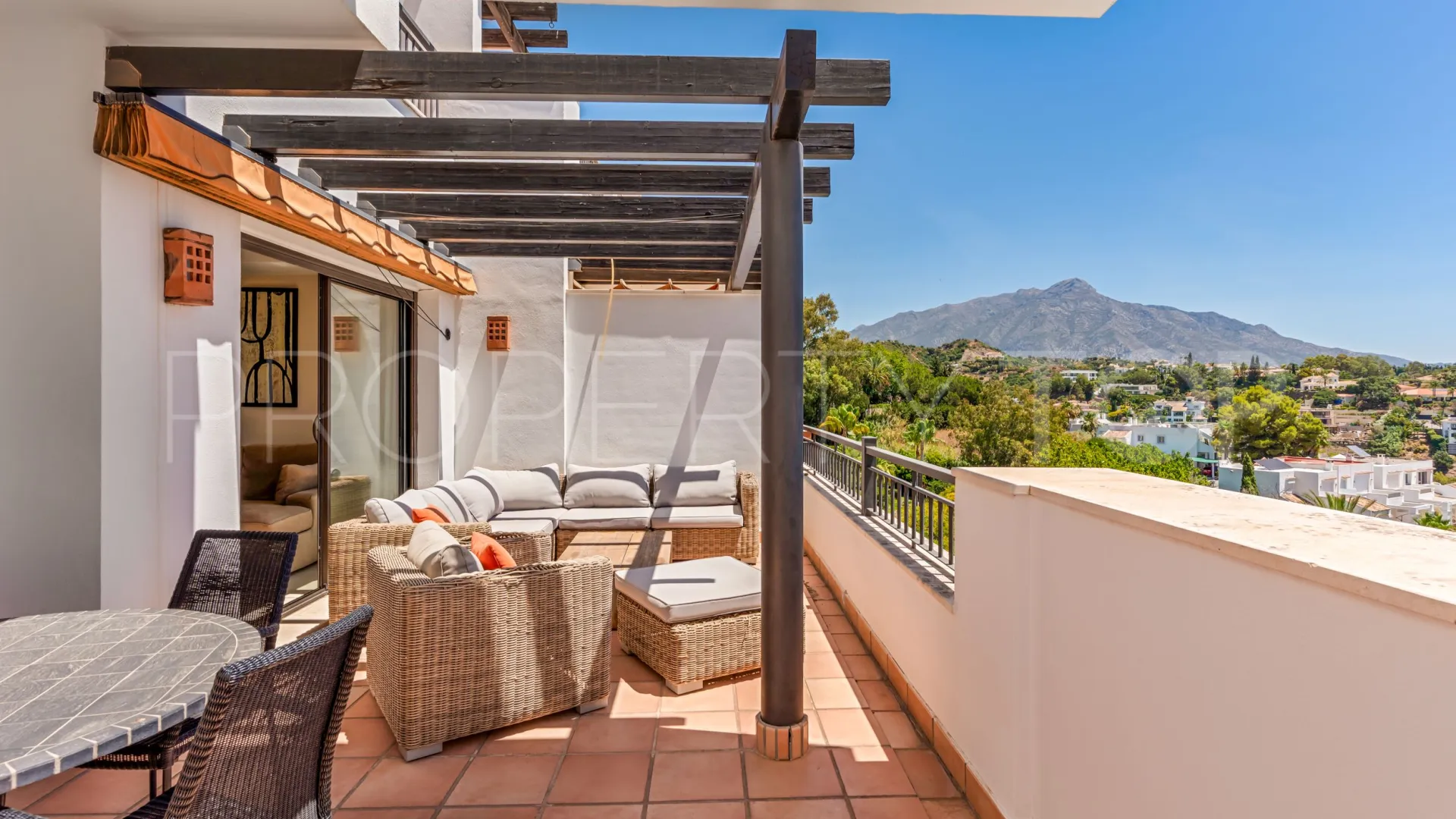 For sale duplex penthouse in La Quinta Suites