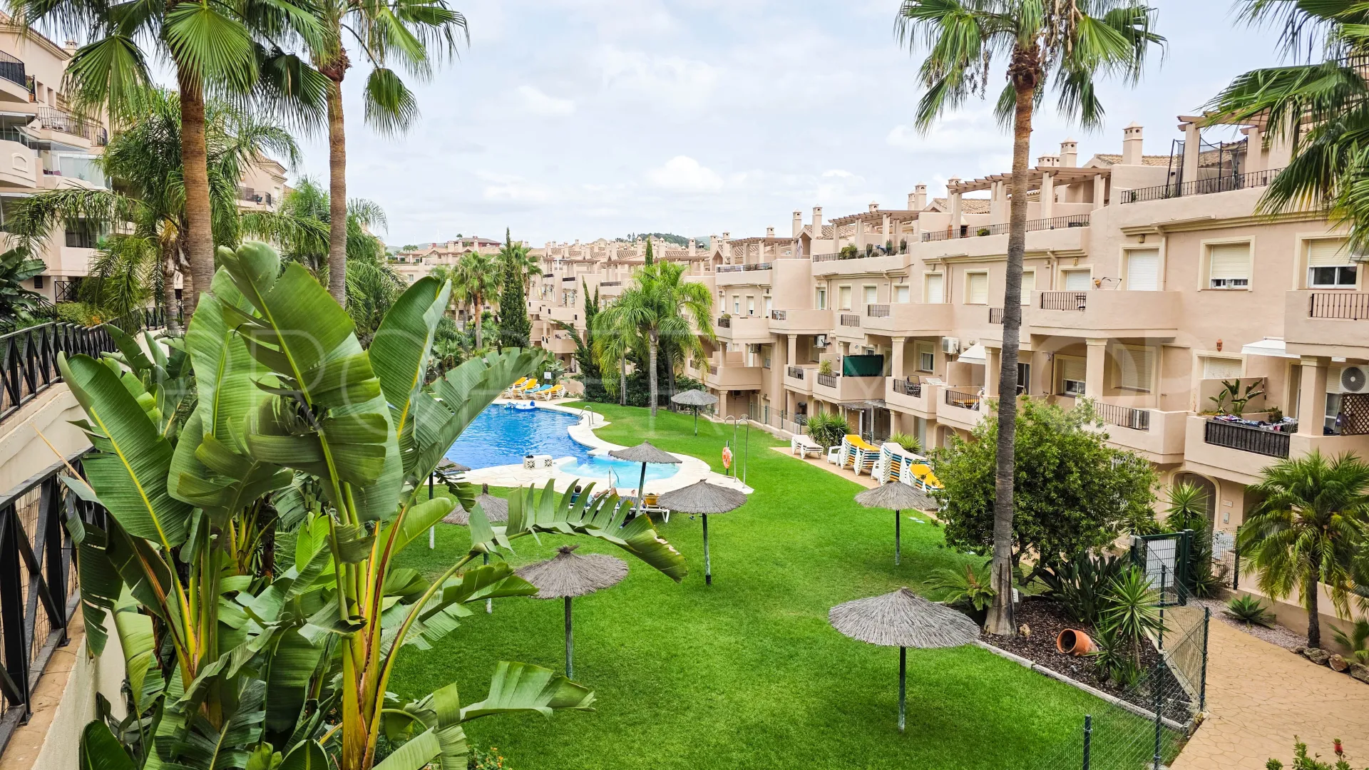 Se vende apartamento planta baja con 2 dormitorios en La Duquesa