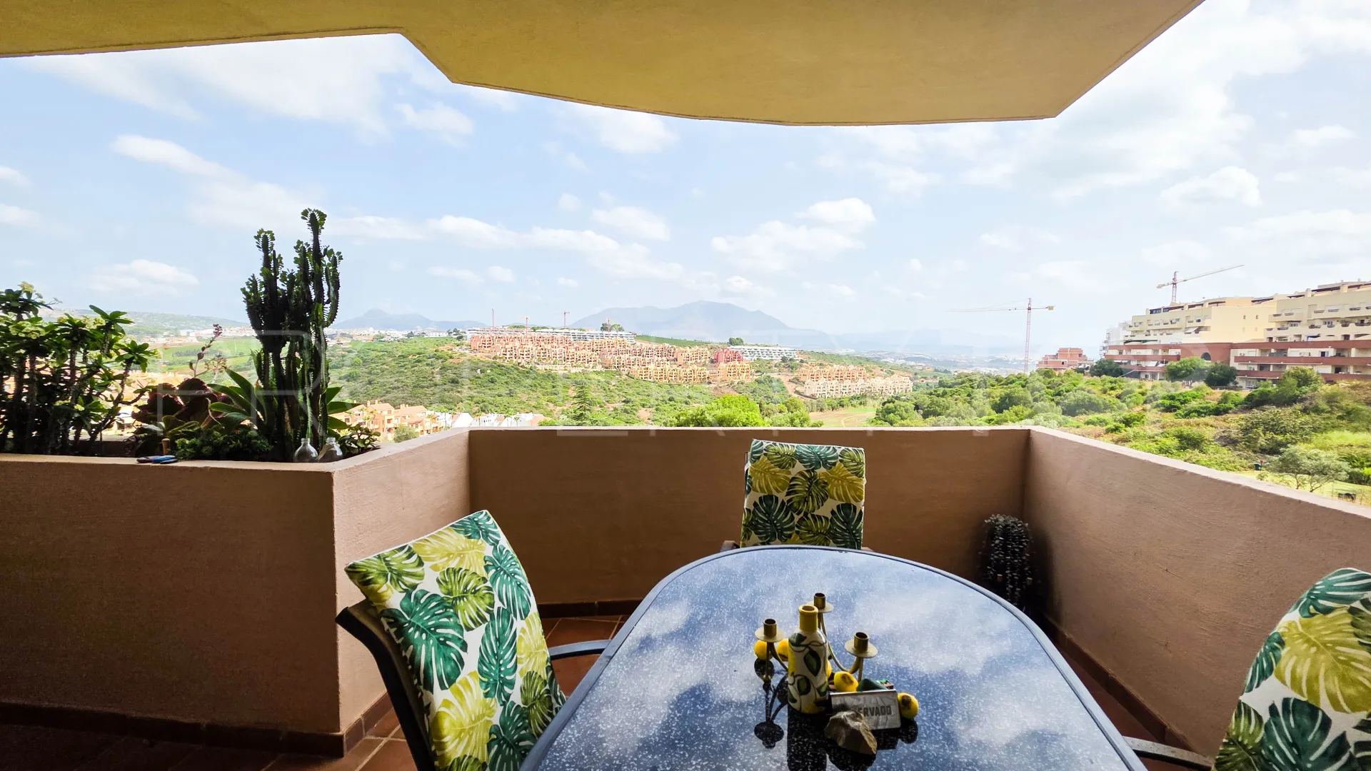 Se vende apartamento planta baja con 2 dormitorios en La Duquesa