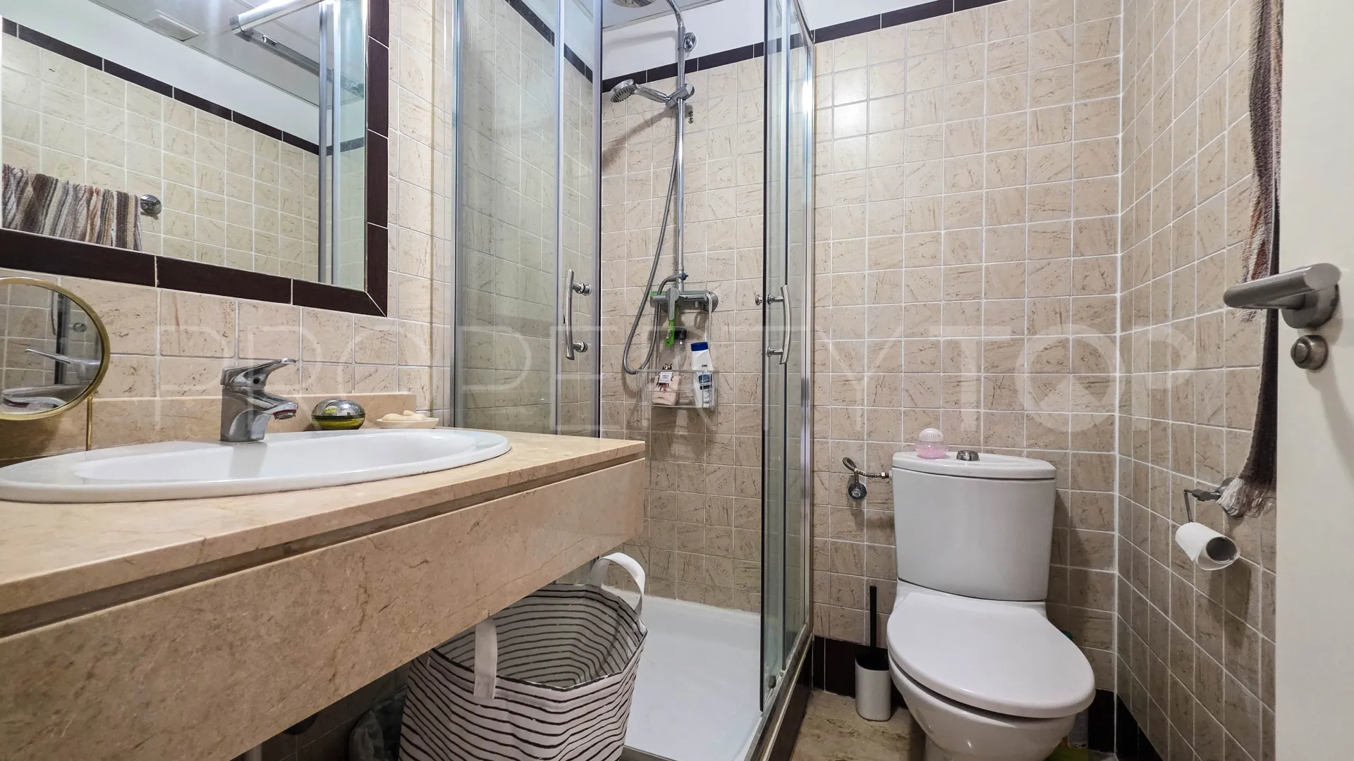 Se vende apartamento planta baja con 2 dormitorios en La Duquesa