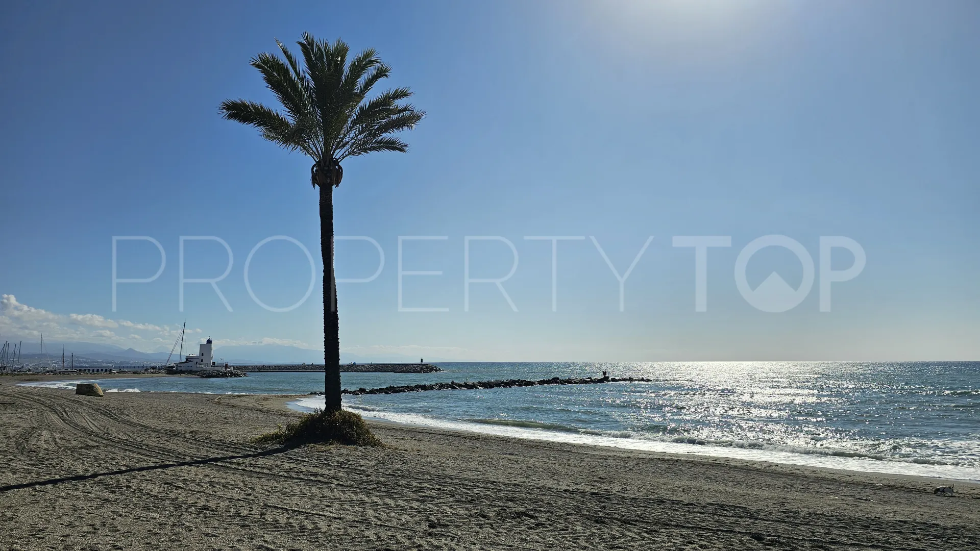 Se vende apartamento planta baja con 2 dormitorios en La Duquesa