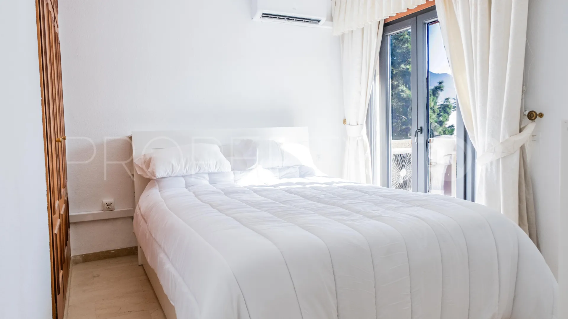 Nueva Andalucia, apartamento en venta con 2 dormitorios