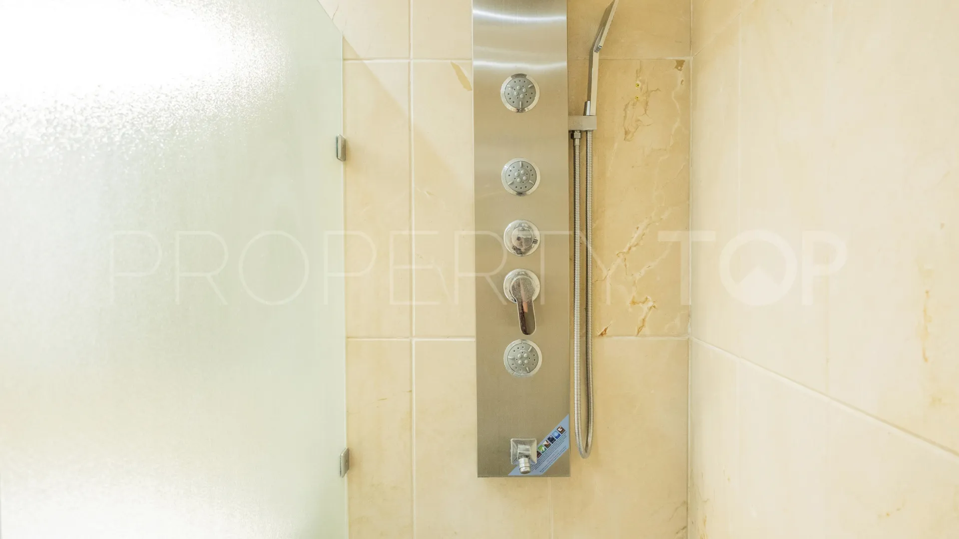 Nueva Andalucia, apartamento en venta con 2 dormitorios