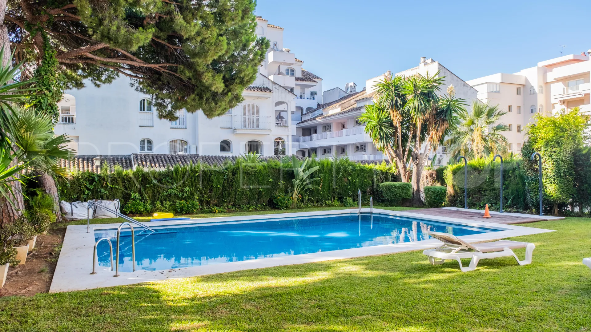 Nueva Andalucia, apartamento en venta con 2 dormitorios