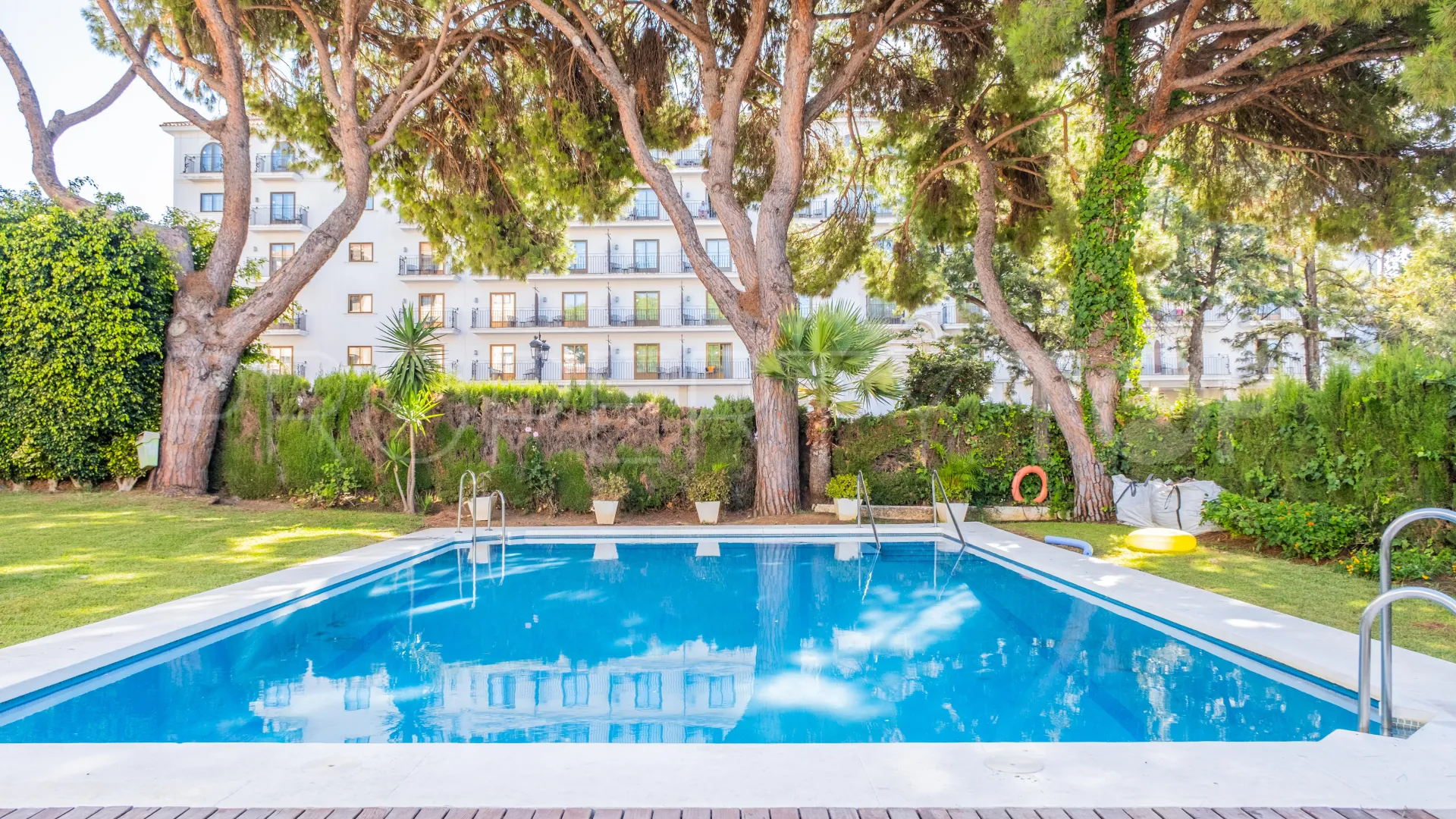 Nueva Andalucia, apartamento en venta con 2 dormitorios