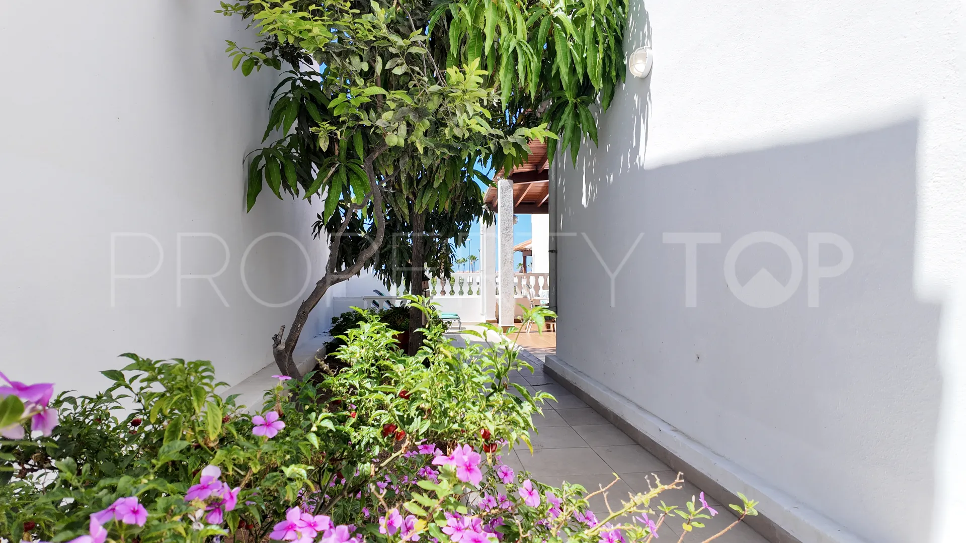 For sale villa in San Eugenio with 3 bedrooms