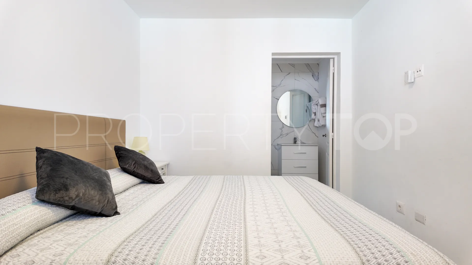For sale villa in San Eugenio with 3 bedrooms