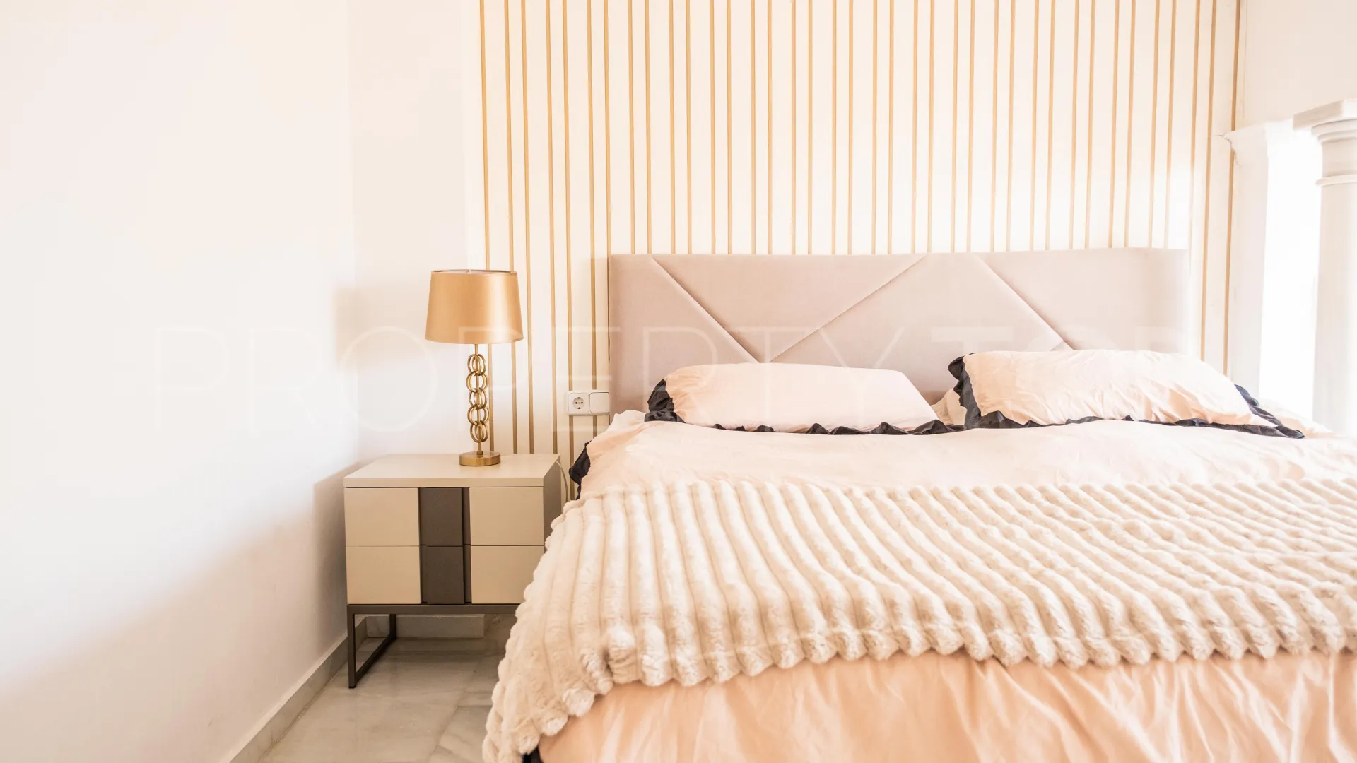 Magna Marbella apartment for sale