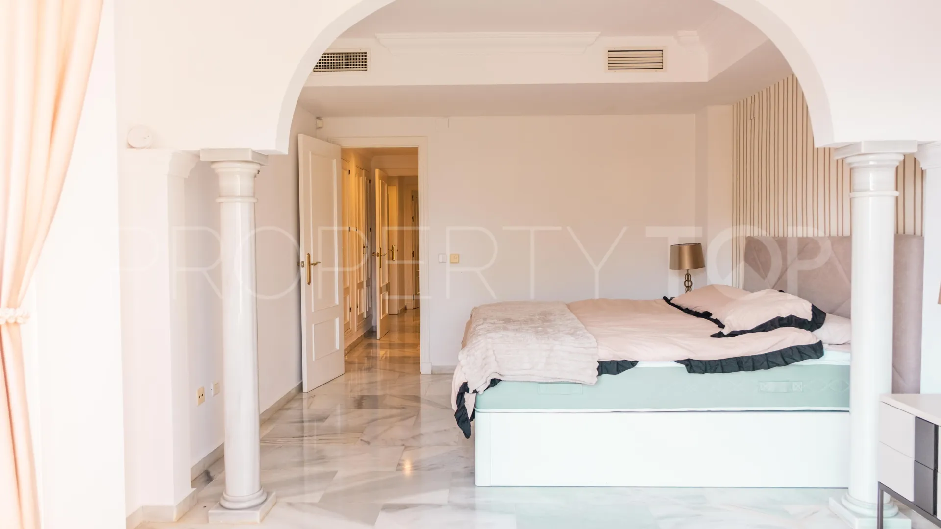 Magna Marbella apartment for sale