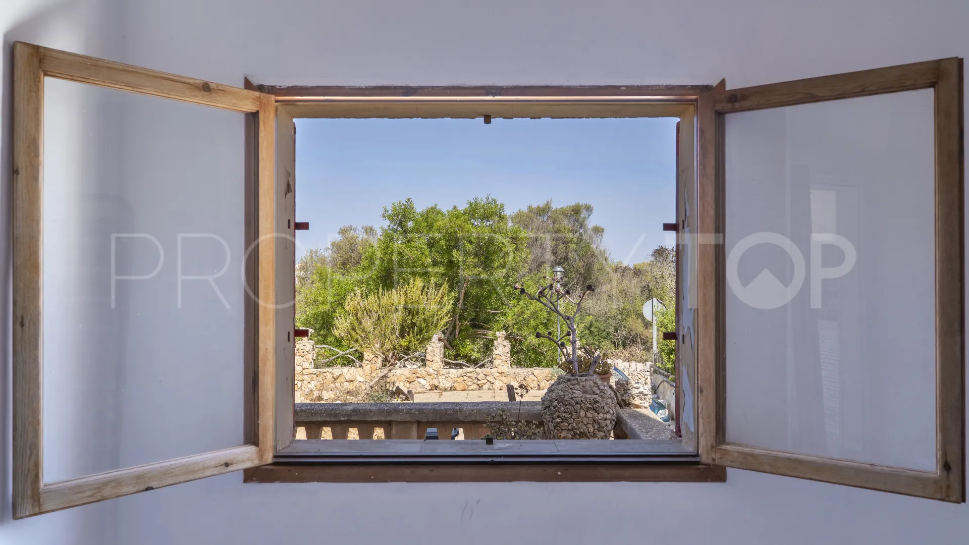 For sale 3 bedrooms ground floor apartment in Cala Llombards