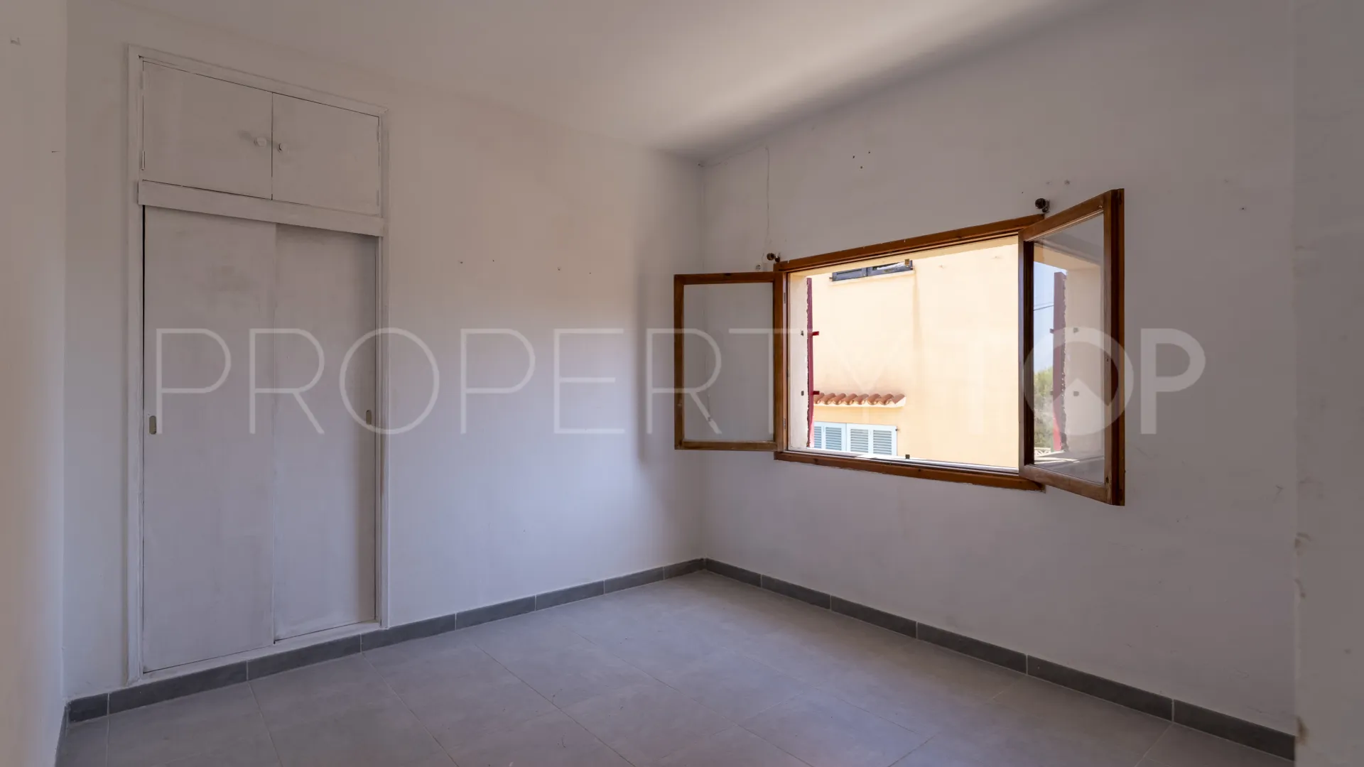 For sale 3 bedrooms ground floor apartment in Cala Llombards
