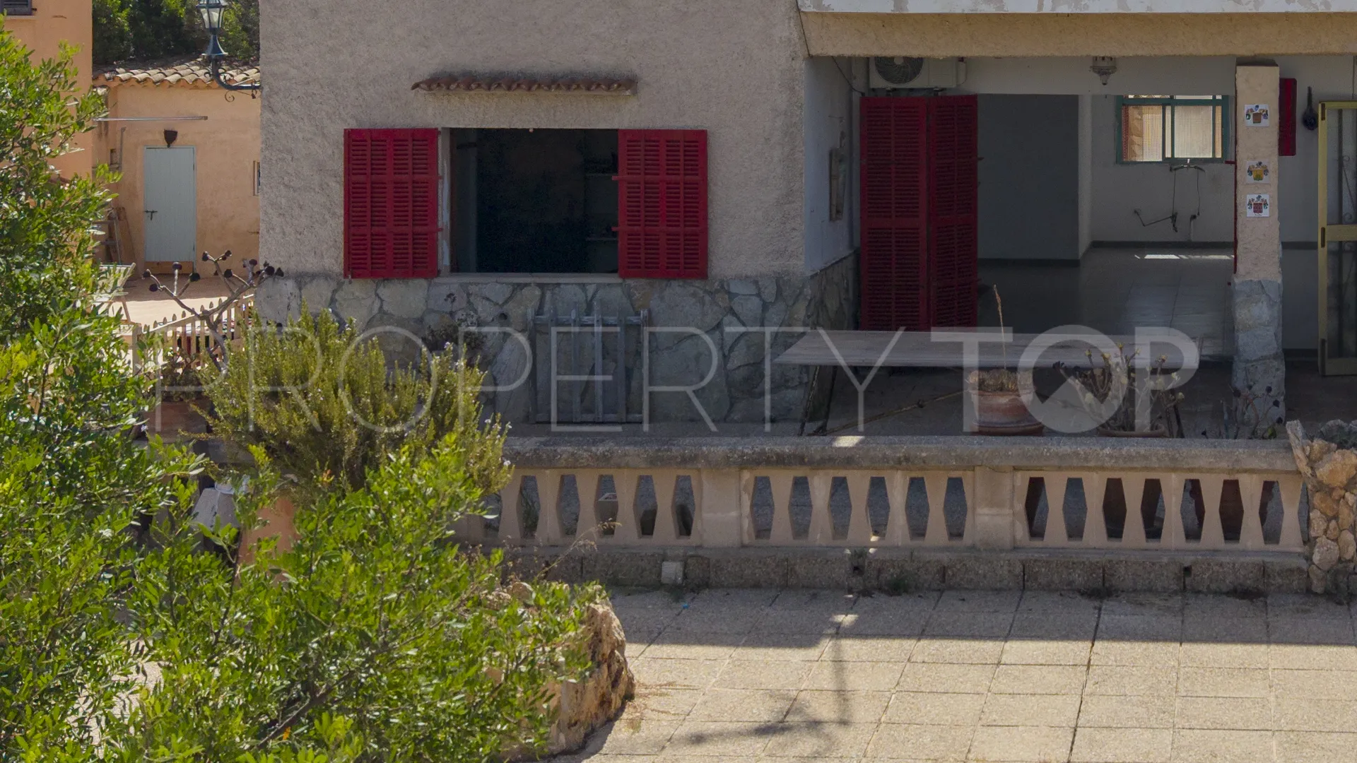 For sale 3 bedrooms ground floor apartment in Cala Llombards