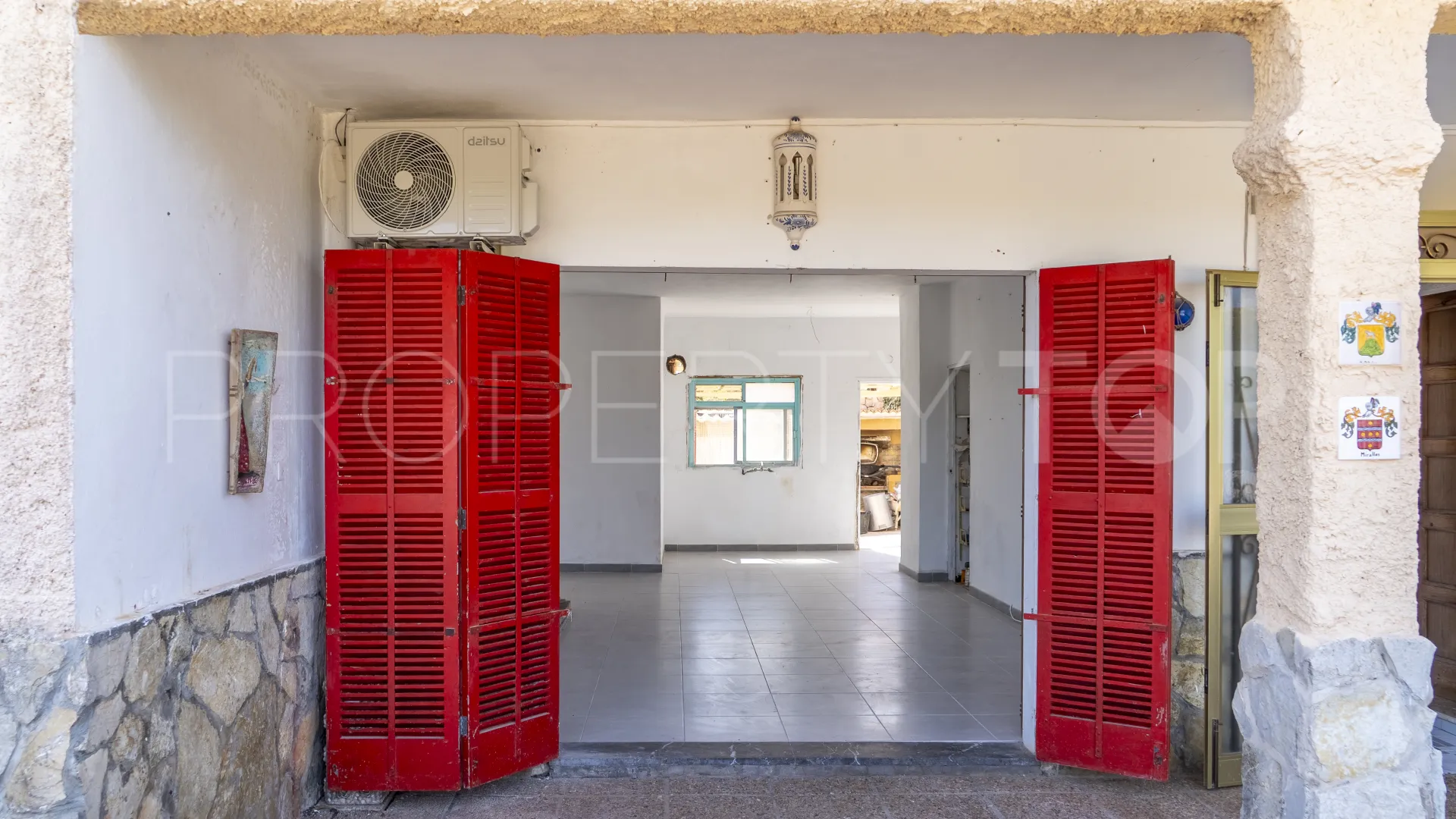 For sale 3 bedrooms ground floor apartment in Cala Llombards